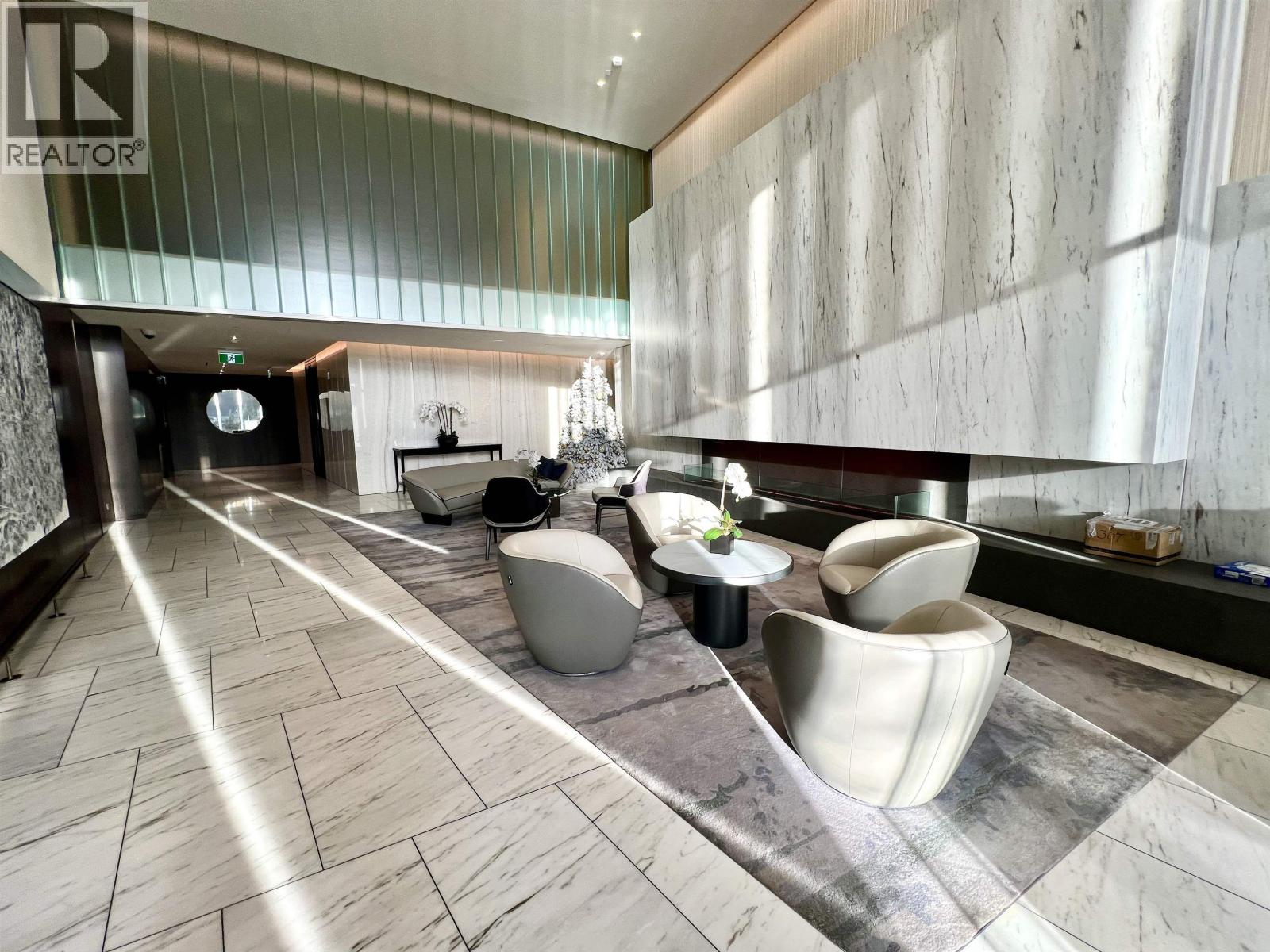 3xx 1327 BELLEVUE AVENUE, West Vancouver