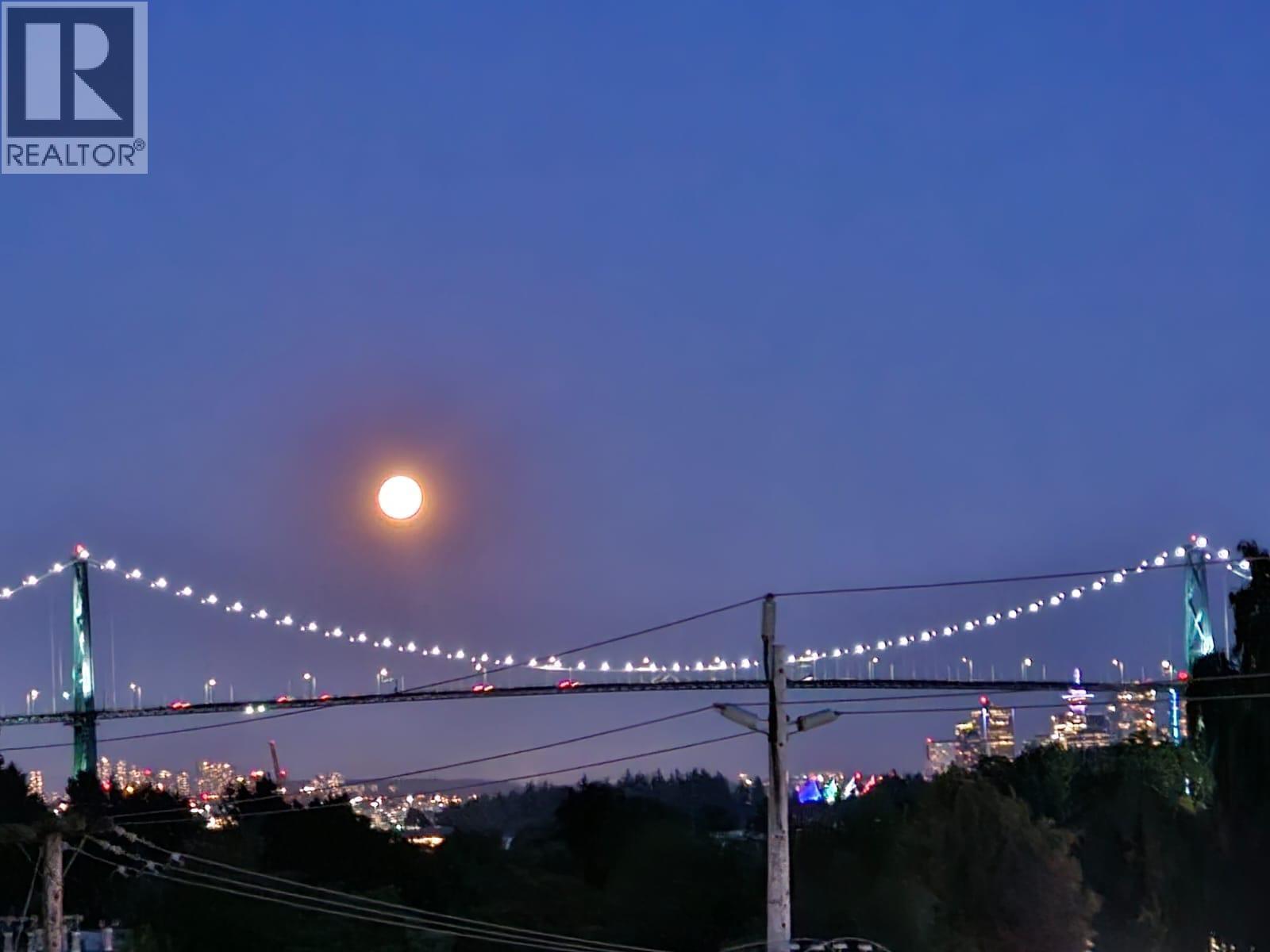 3xx 1327 BELLEVUE AVENUE, West Vancouver