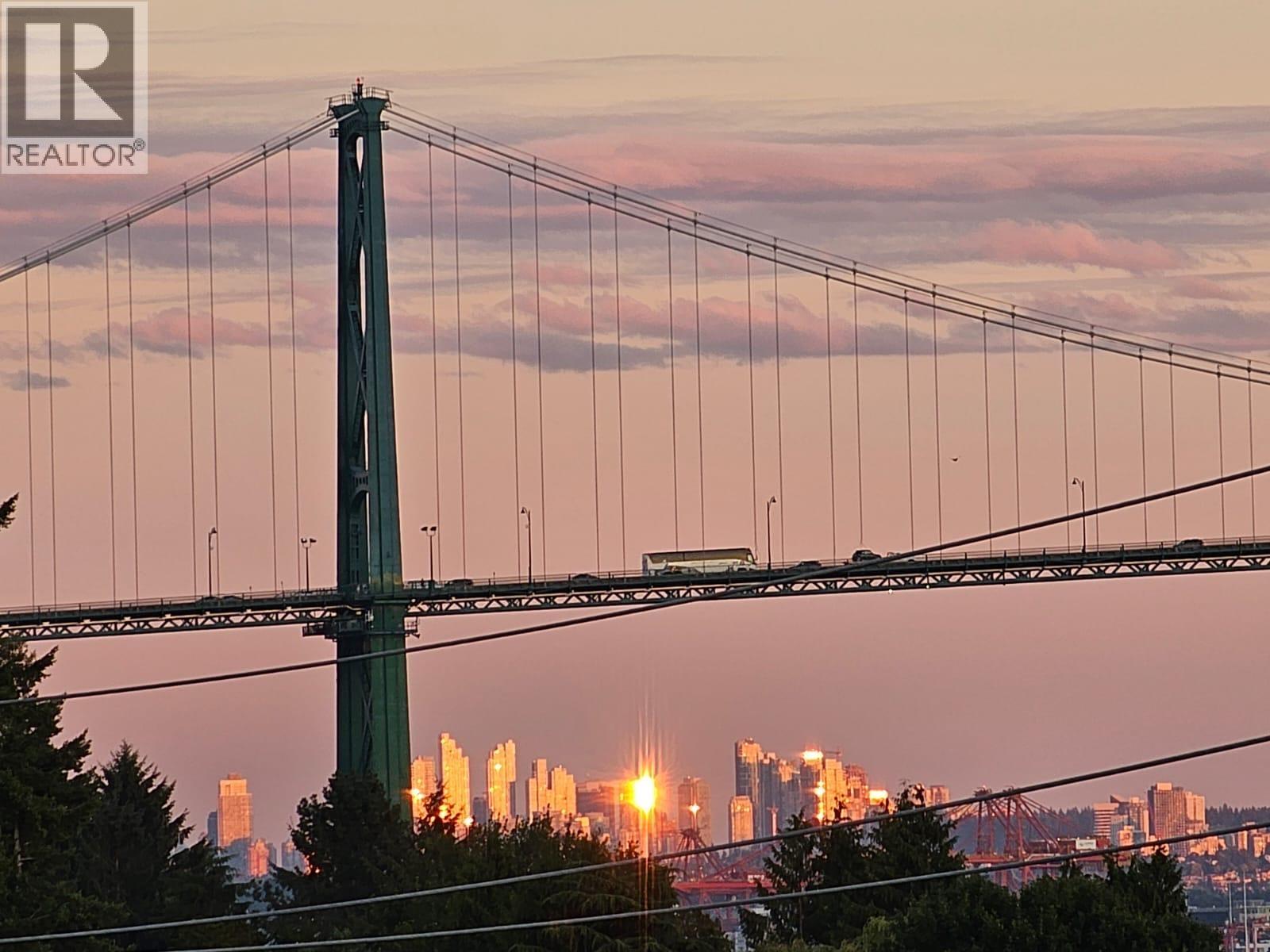 3xx 1327 BELLEVUE AVENUE, West Vancouver