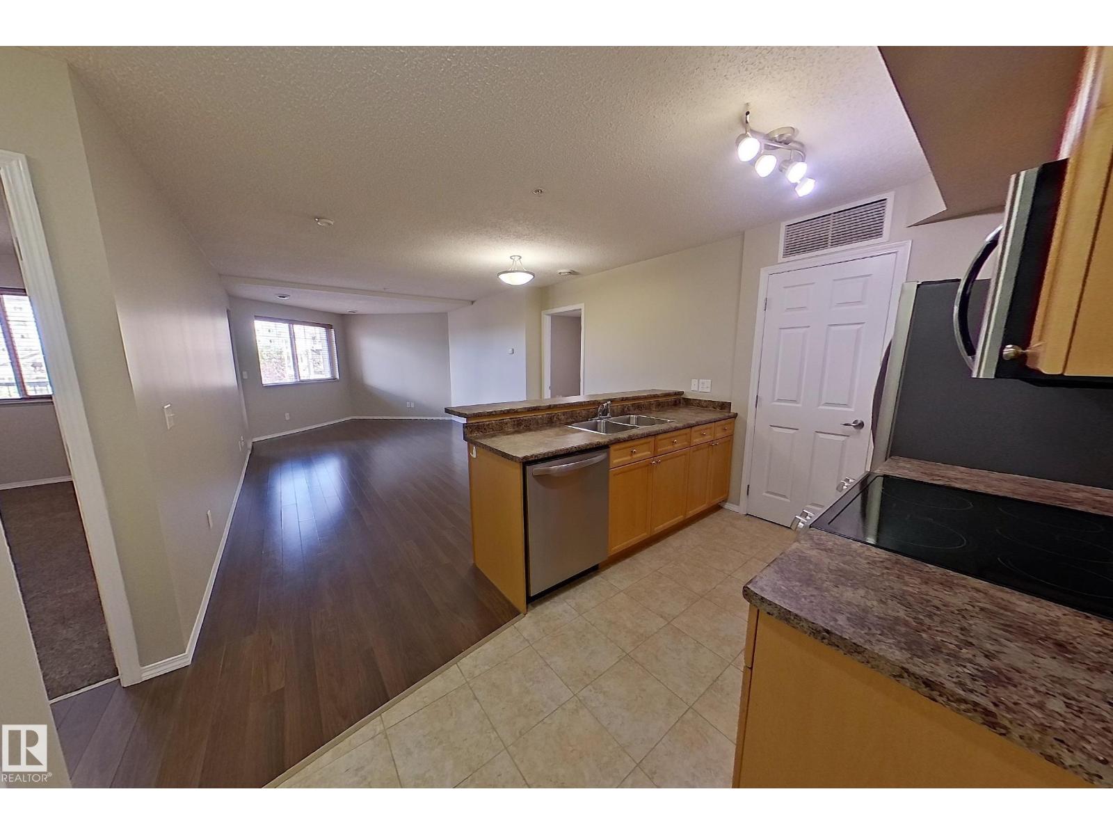 #302 6921 199 ST NW, Edmonton