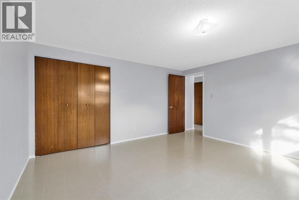 Multi-family House for Sale in  &  Dalton Bay NW Dalhousie Calgary 