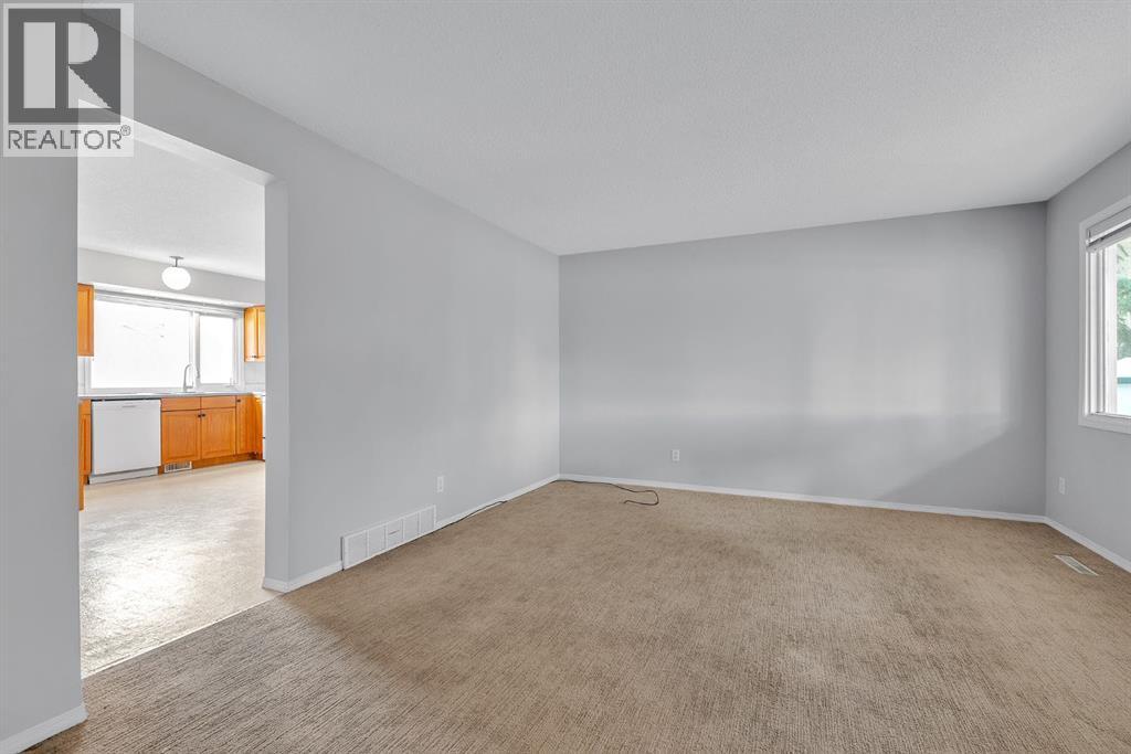 Multi-family House for Sale in  &  Dalton Bay NW Dalhousie Calgary 