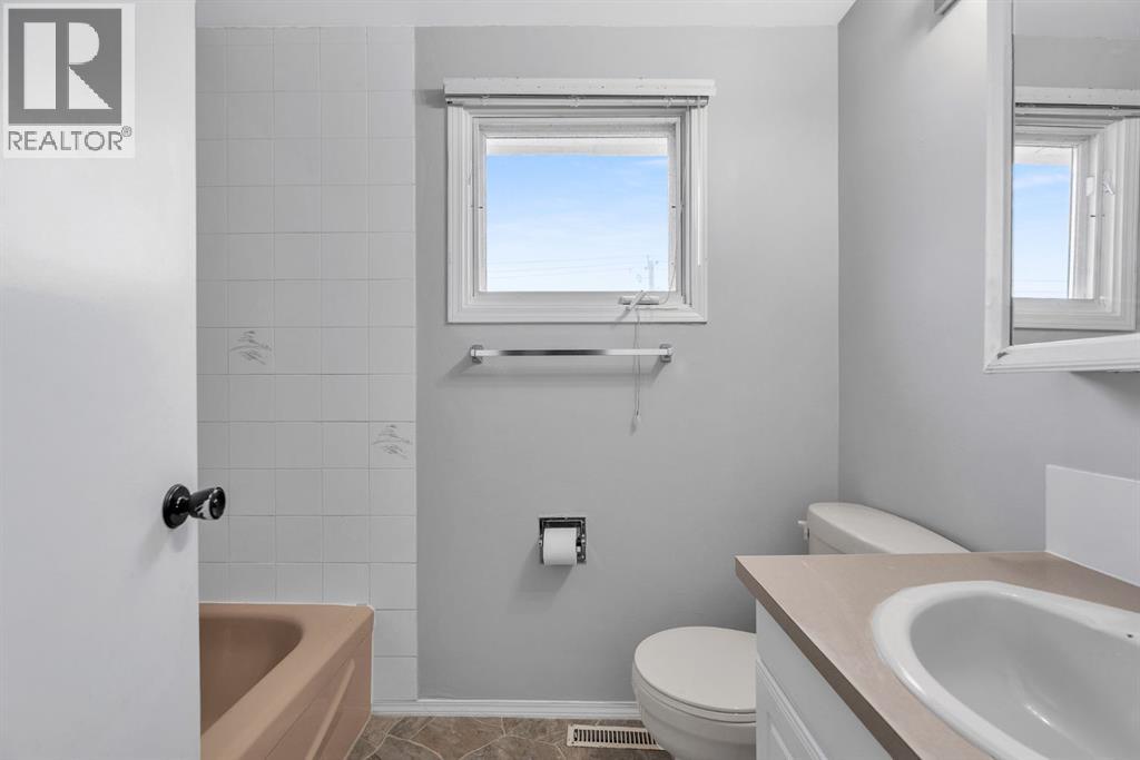 Multi-family House for Sale in  &  Dalton Bay NW Dalhousie Calgary 