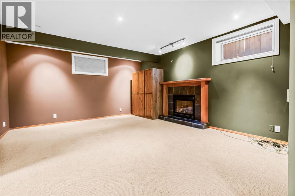 Single Family House for Sale in  Chaparral Street SE Chaparral Calgary 