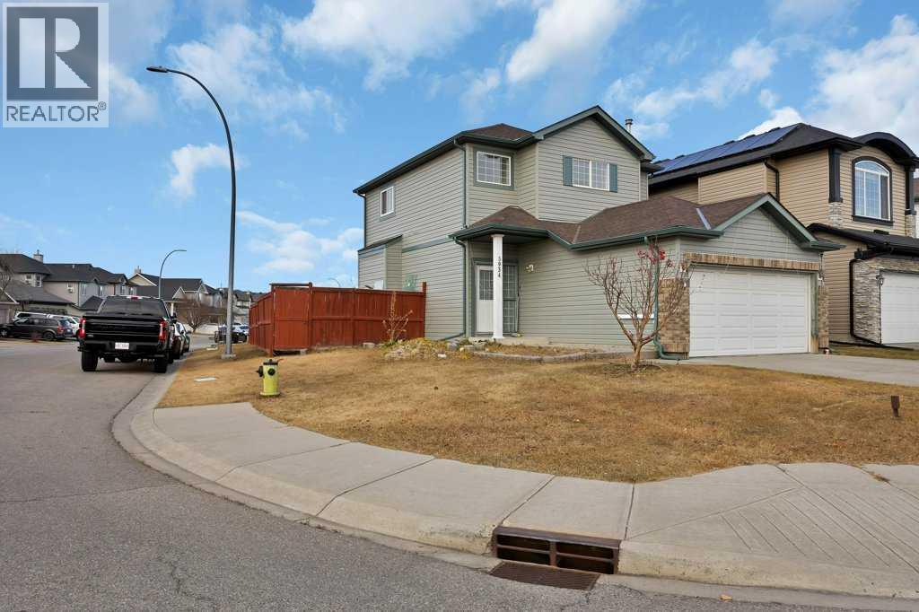 Single Family House for Sale in  Saddlehorn Drive NE Saddle Ridge Calgary 