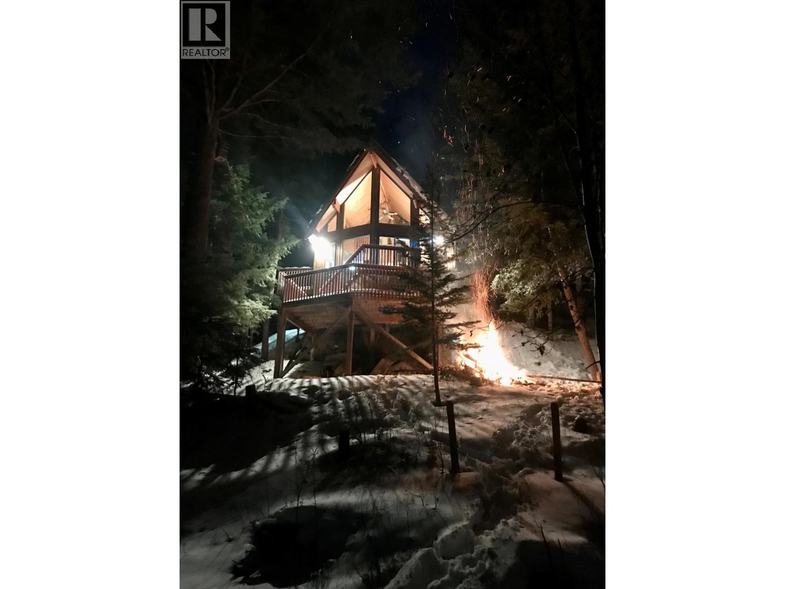 272 Link Lake Road, Princeton