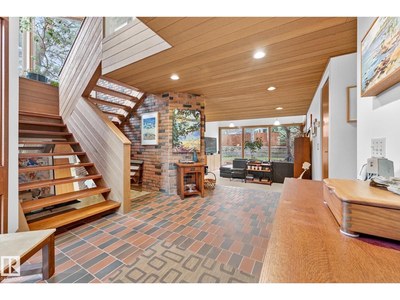 171 BRANDER DR NW, Edmonton