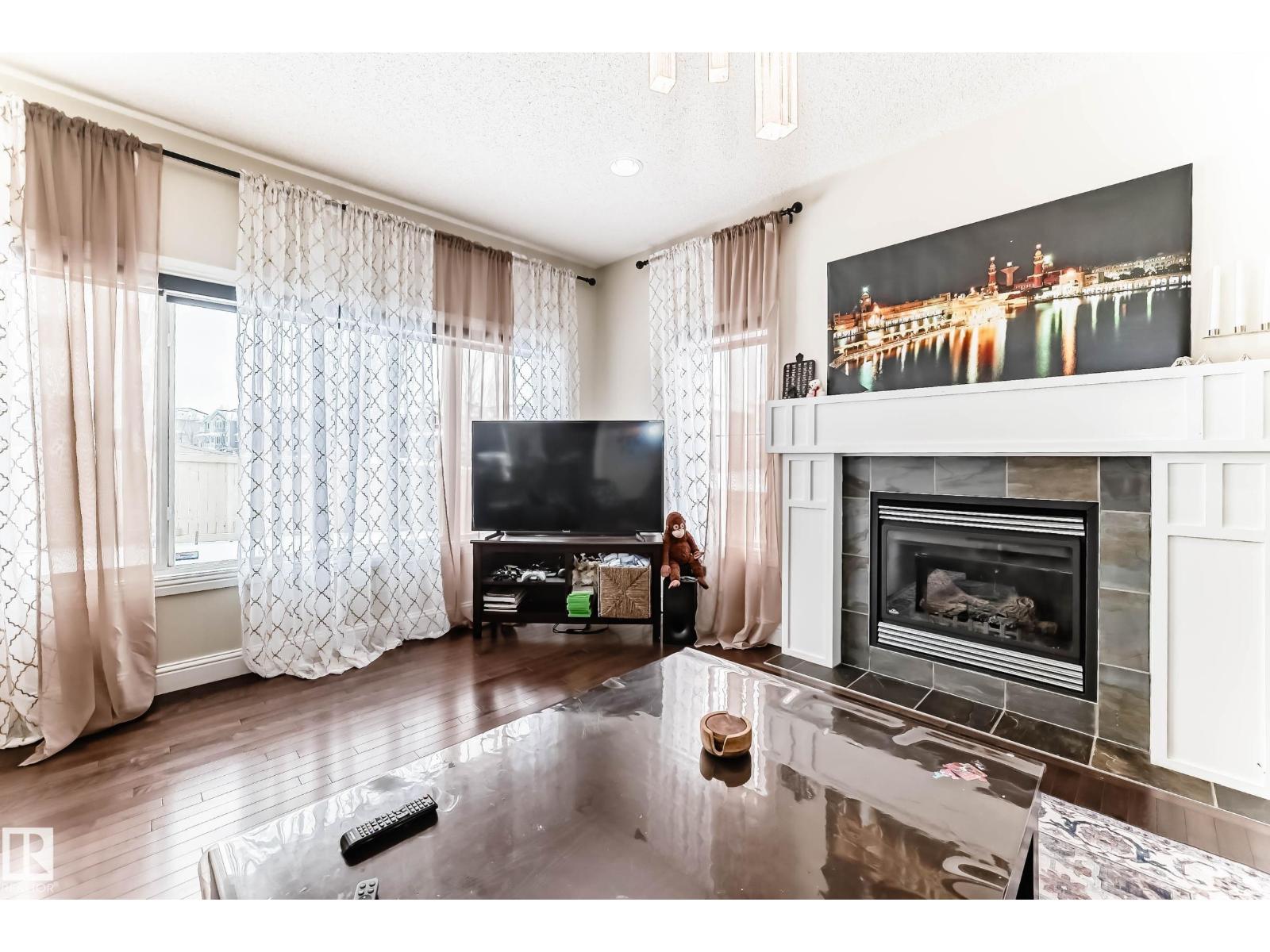 6159 12 AV SW SW, Edmonton