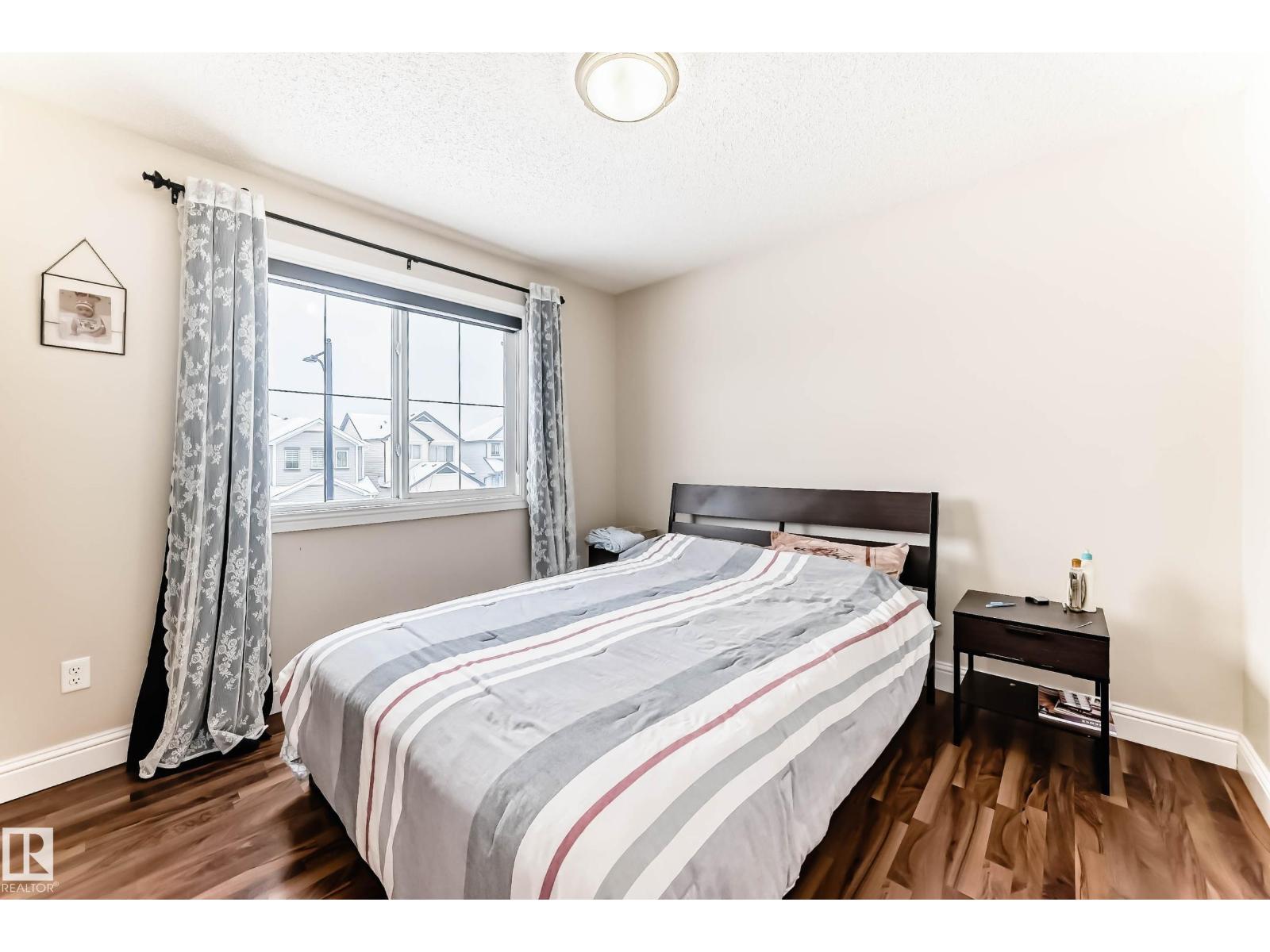 6159 12 AV SW SW, Edmonton