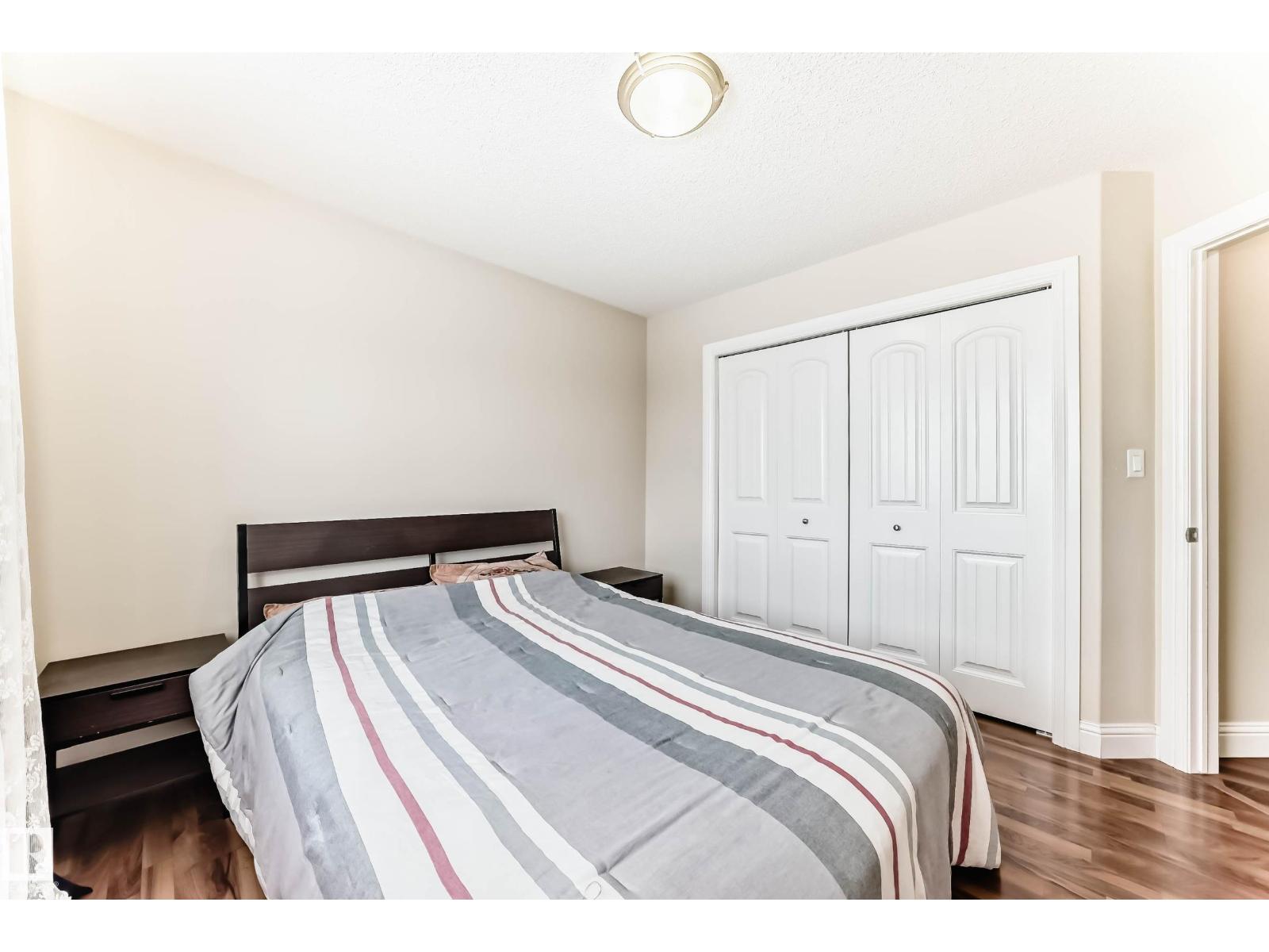 6159 12 AV SW SW, Edmonton