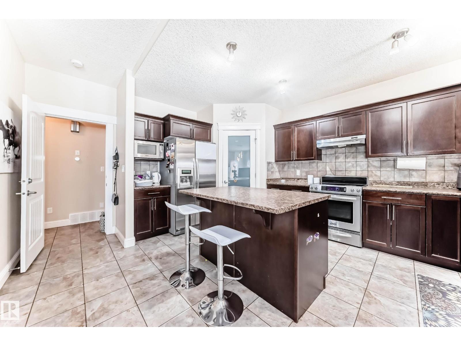 6159 12 AV SW SW, Edmonton