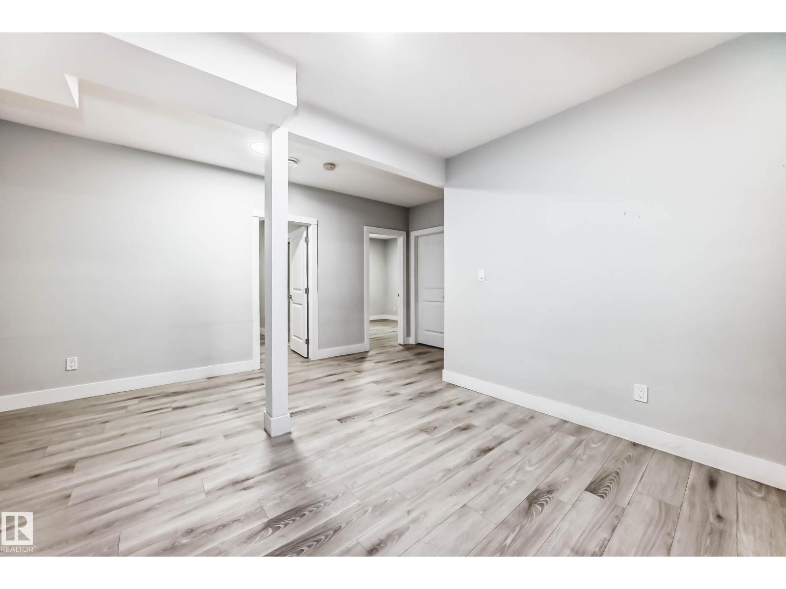 6159 12 AV SW SW, Edmonton