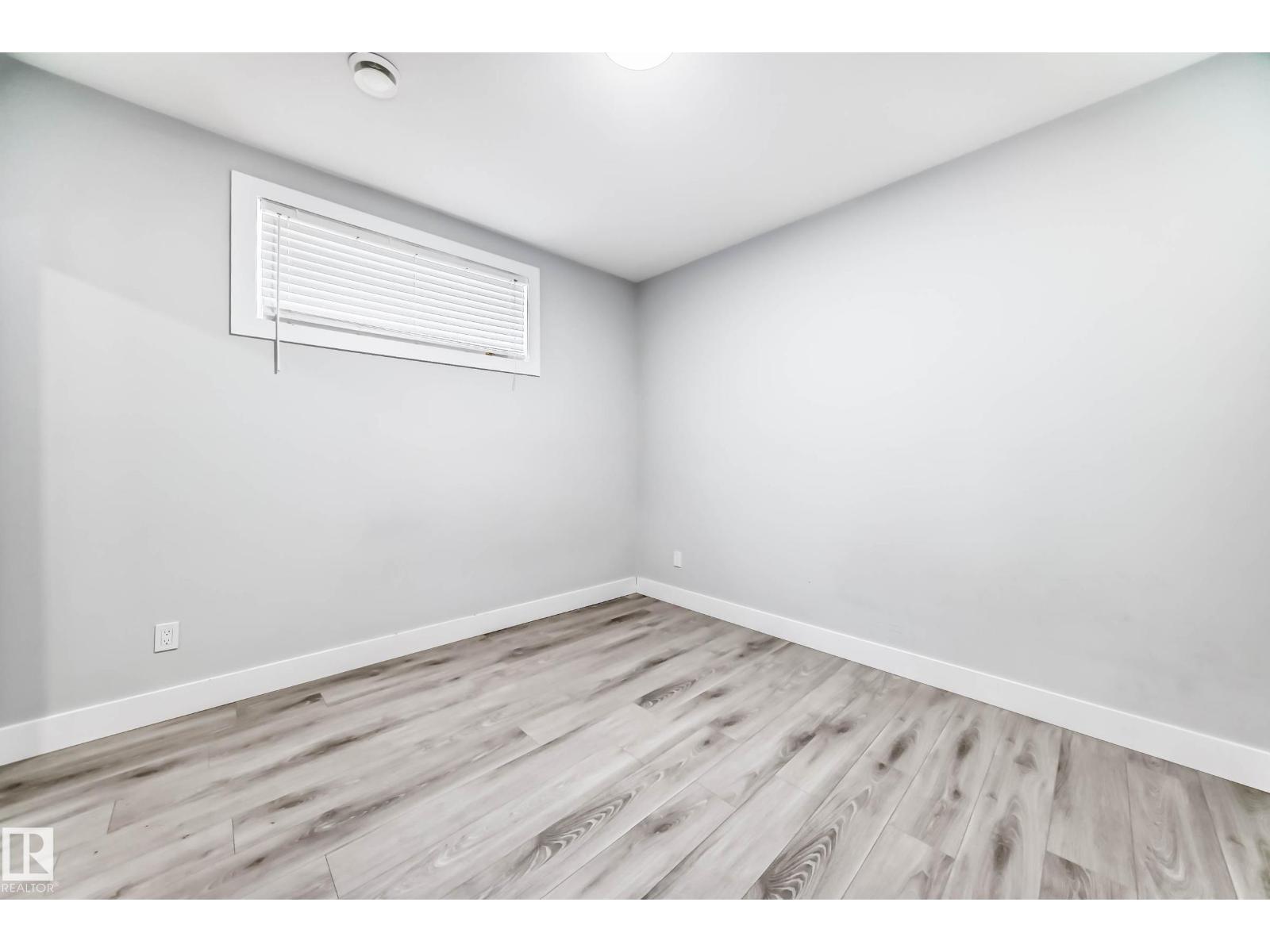 6159 12 AV SW SW, Edmonton