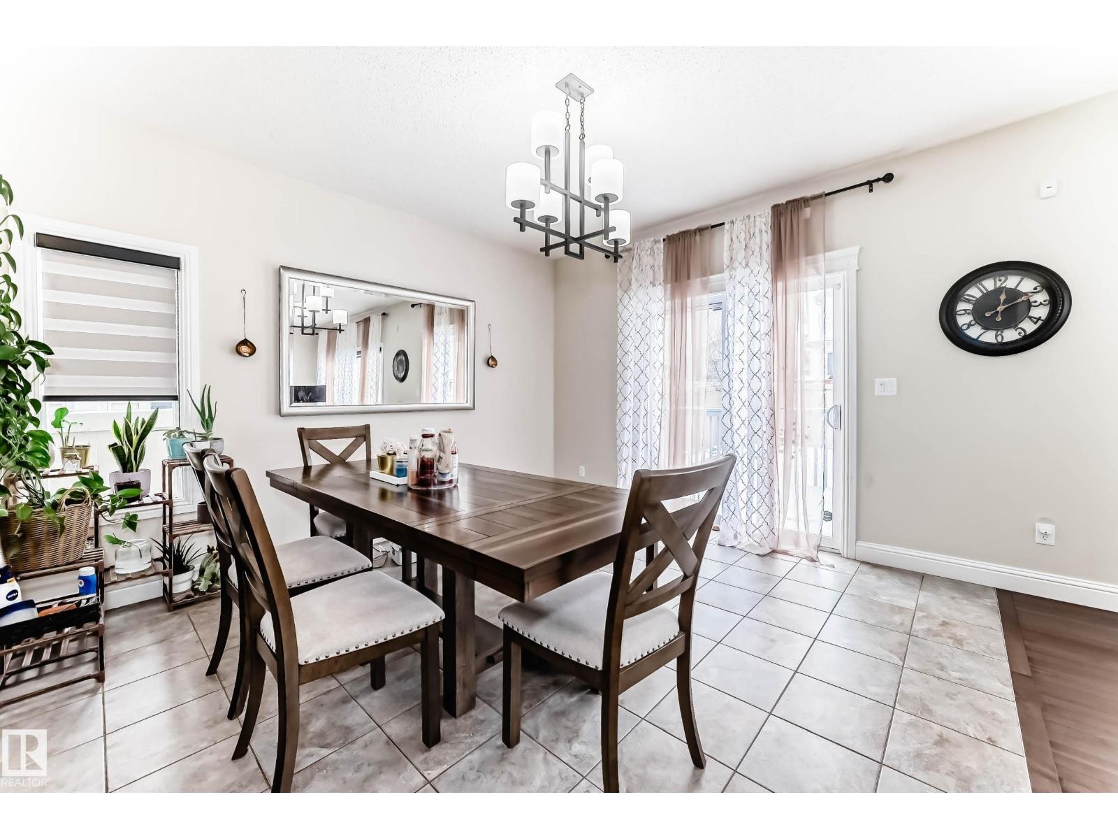 6159 12 AV SW SW, Edmonton