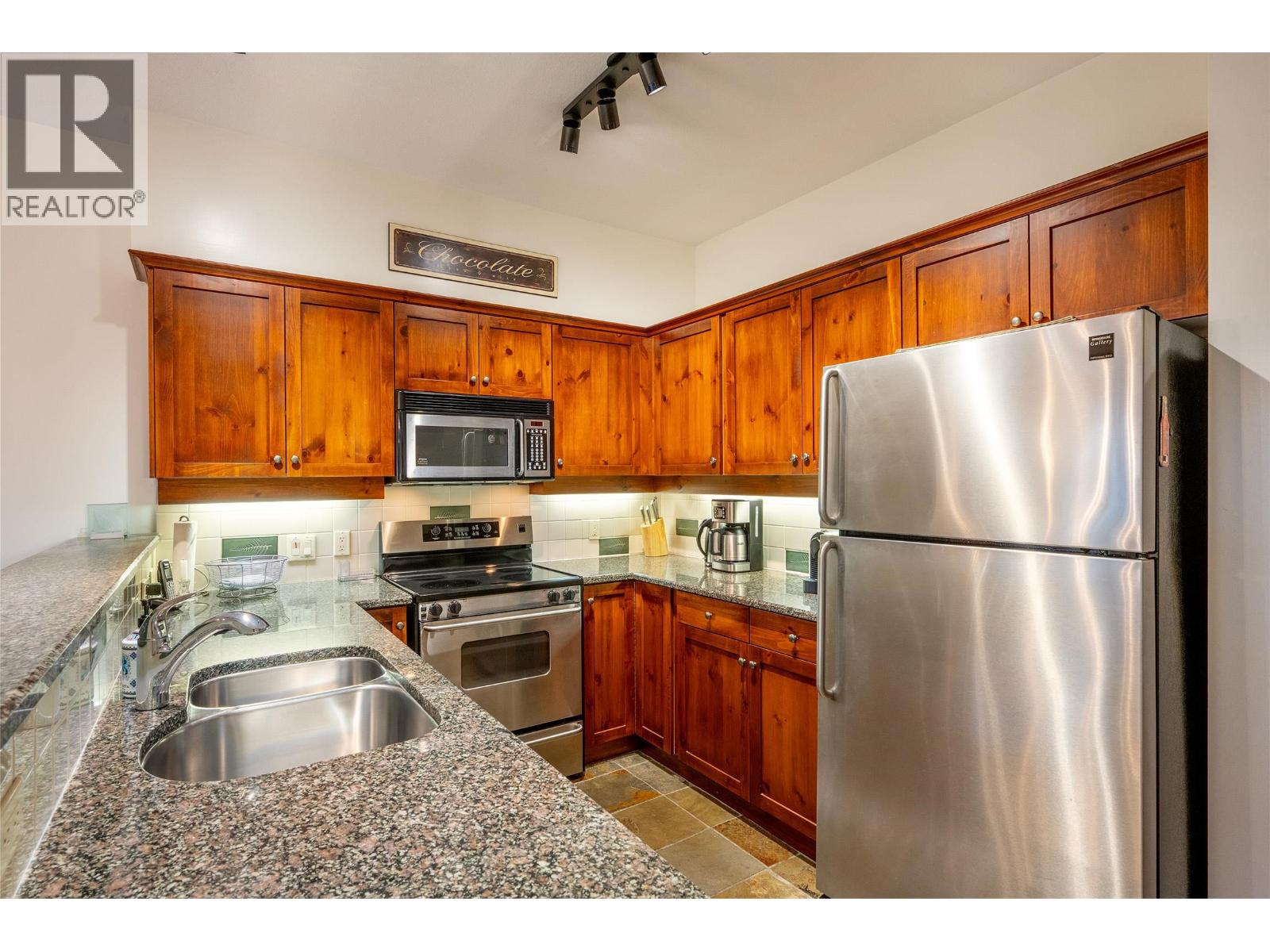 25 2301 TALUSWOOD PLACE, Whistler