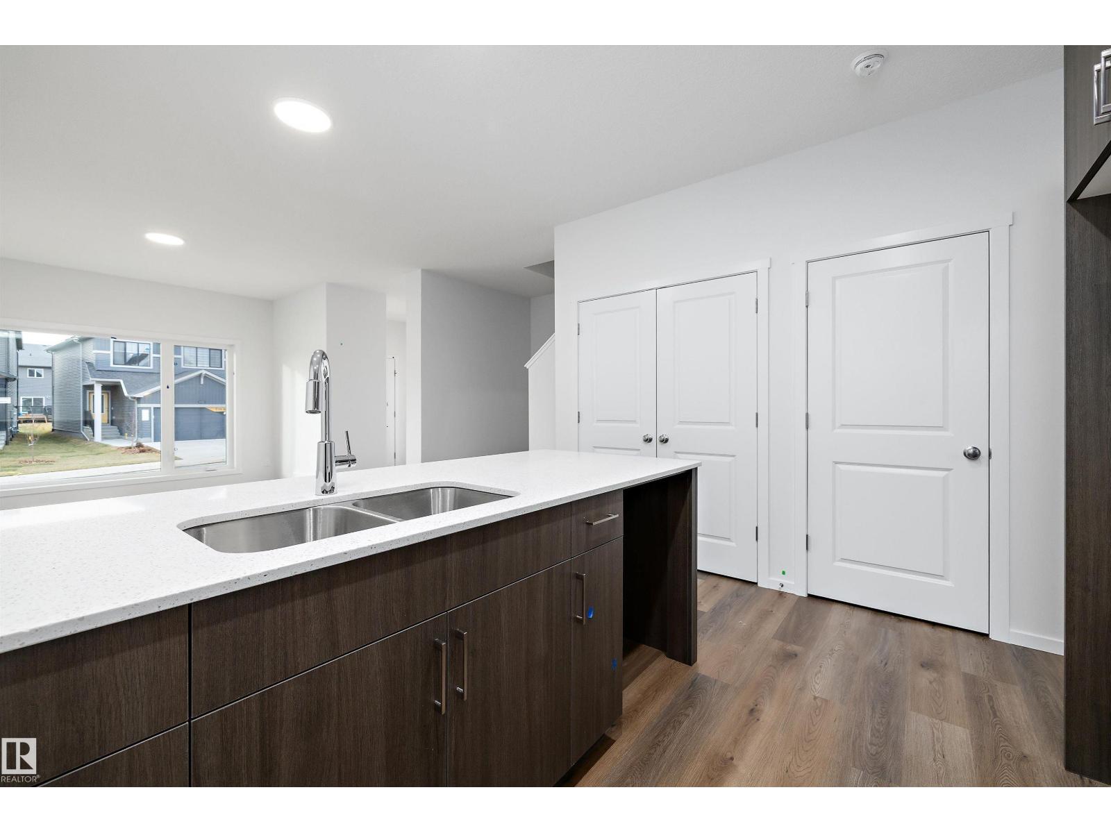 9107 Elves Loop NW, Edmonton