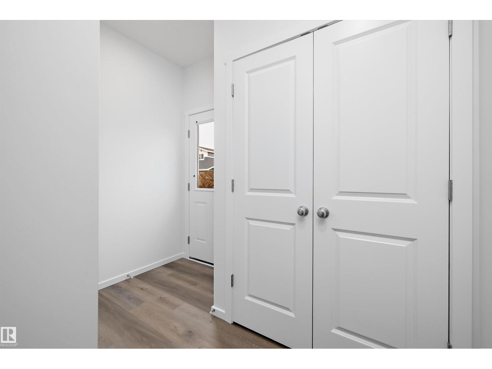 9107 Elves Loop NW, Edmonton