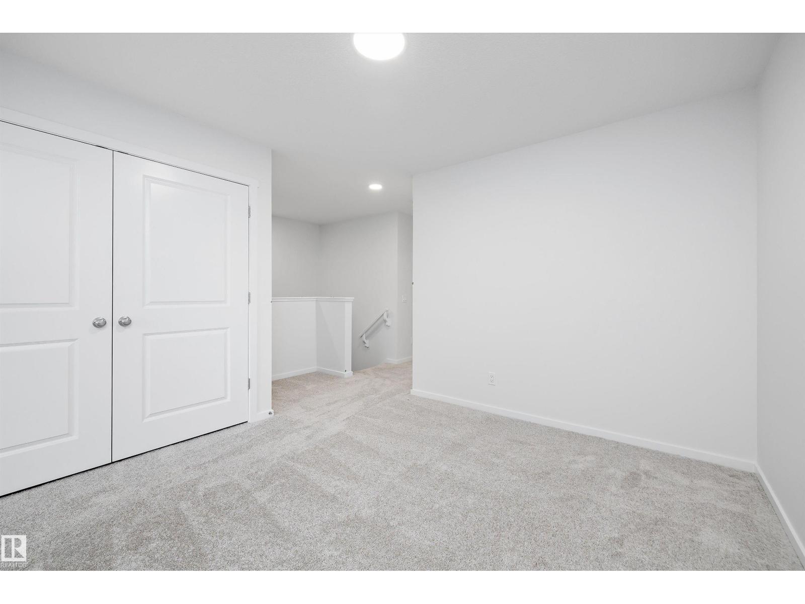 9107 Elves Loop NW, Edmonton