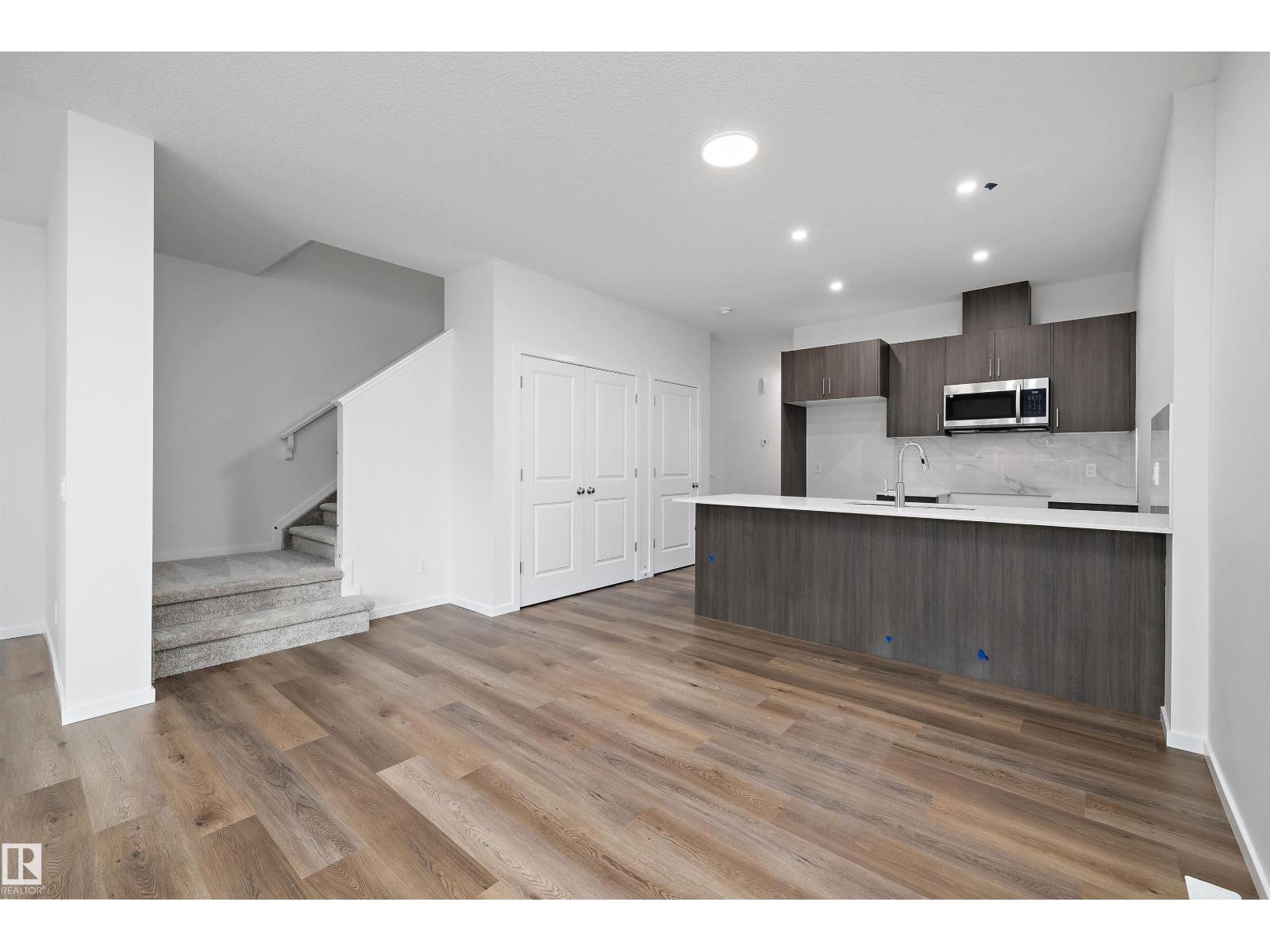 9107 Elves Loop NW, Edmonton