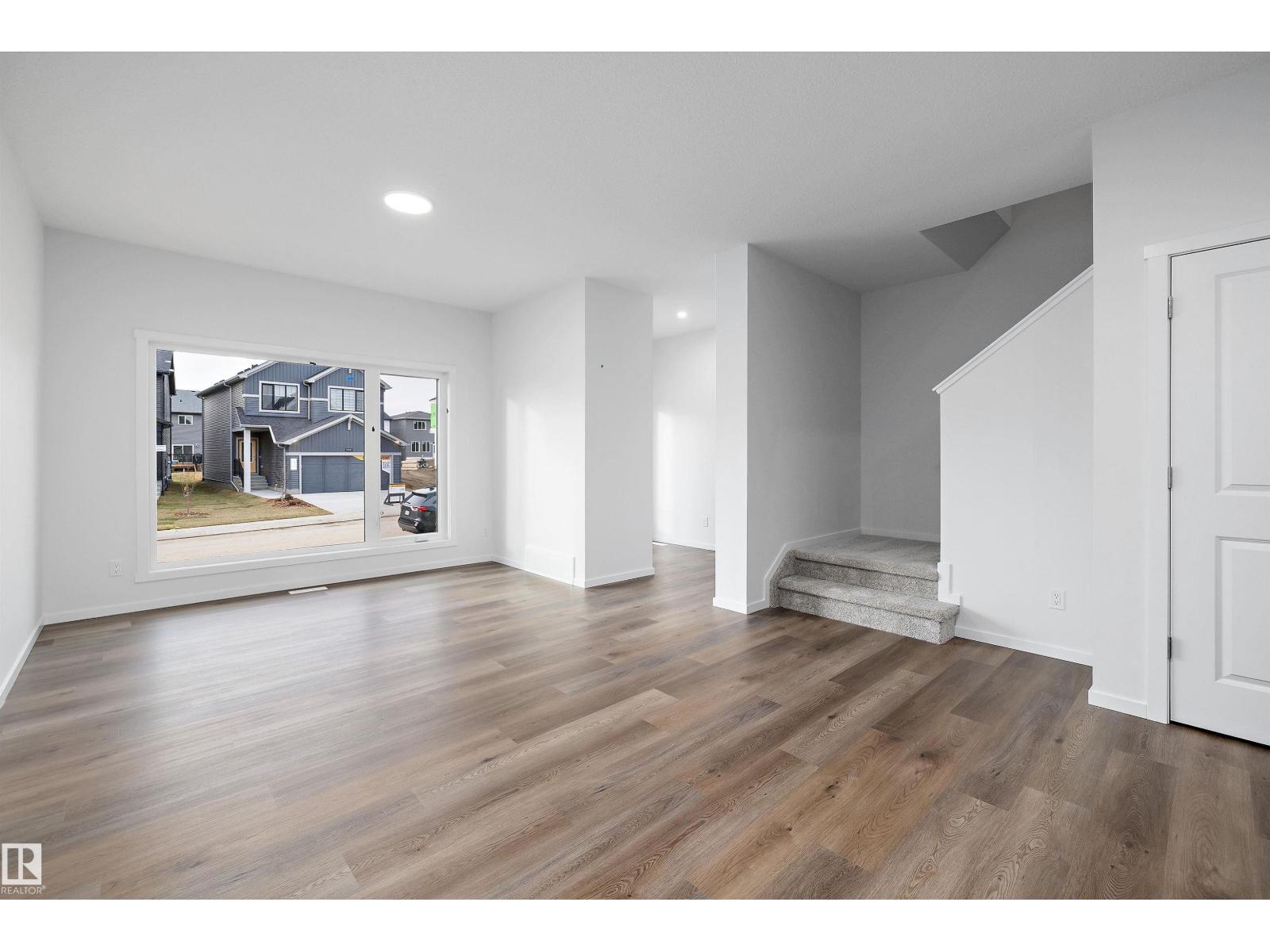 9107 Elves Loop NW, Edmonton