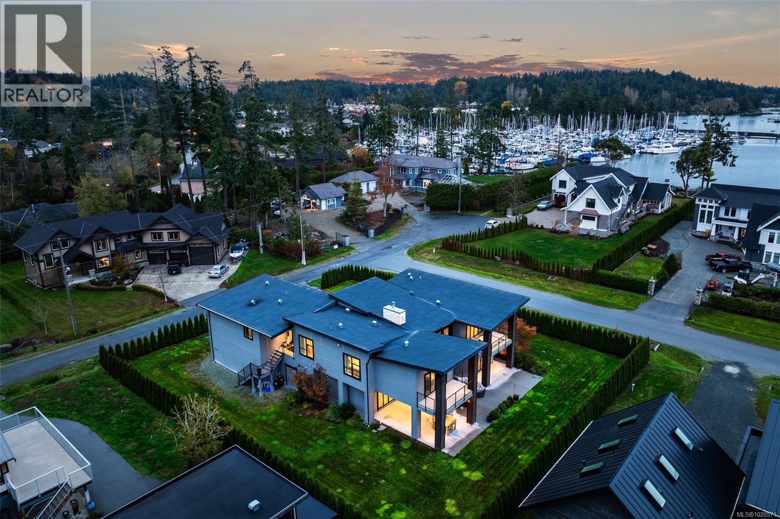 1857 McMicken Rd, North Saanich