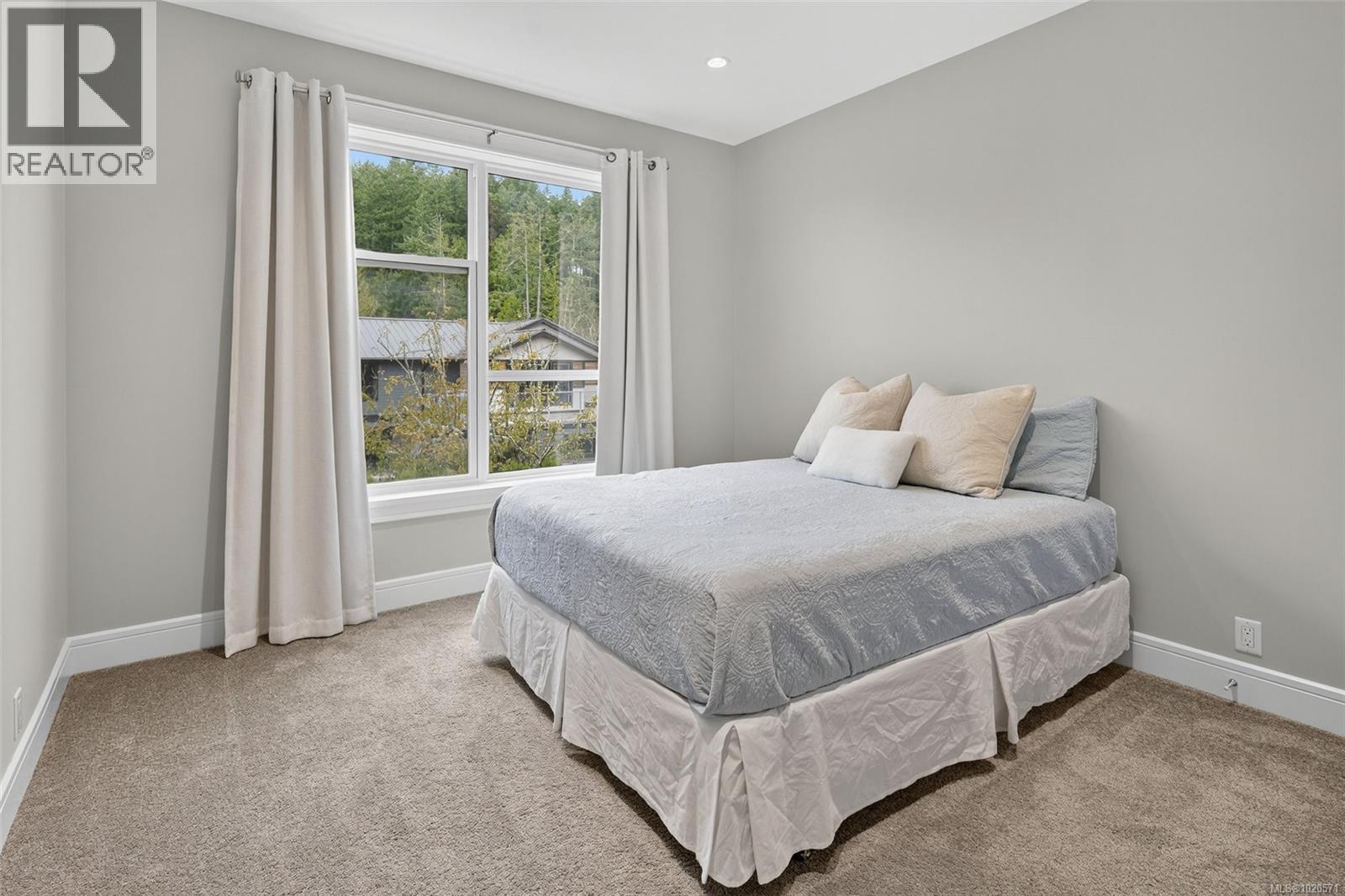 1857 McMicken Rd, North Saanich