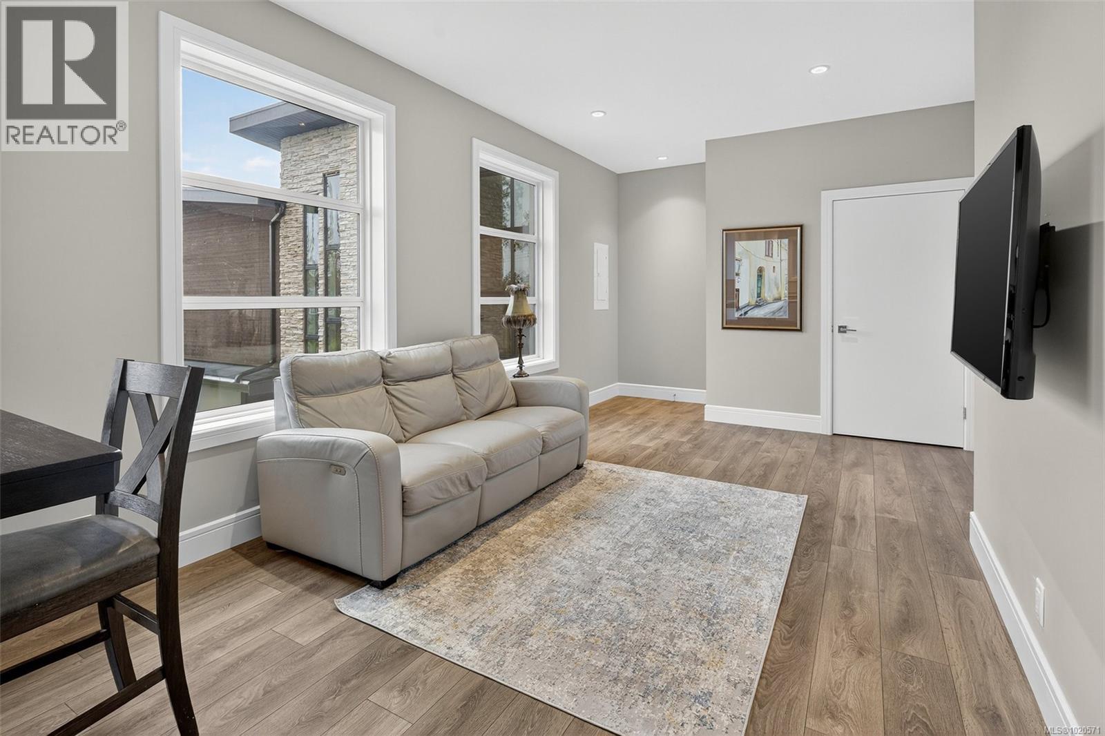 1857 McMicken Rd, North Saanich