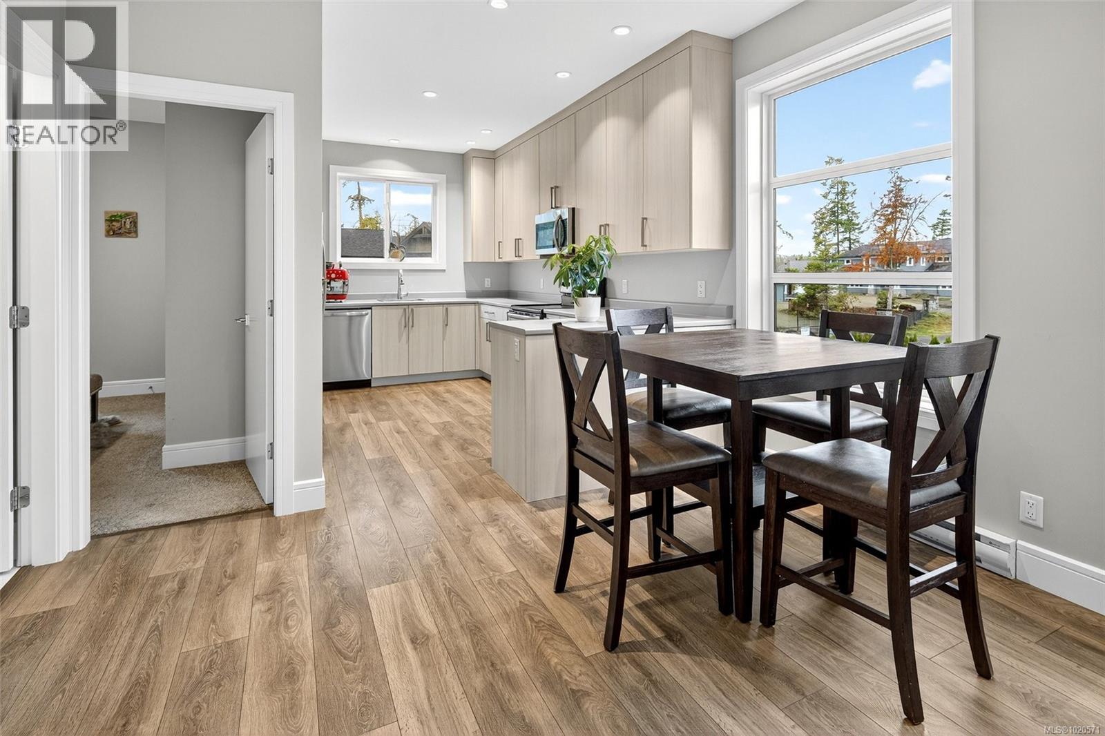 1857 McMicken Rd, North Saanich