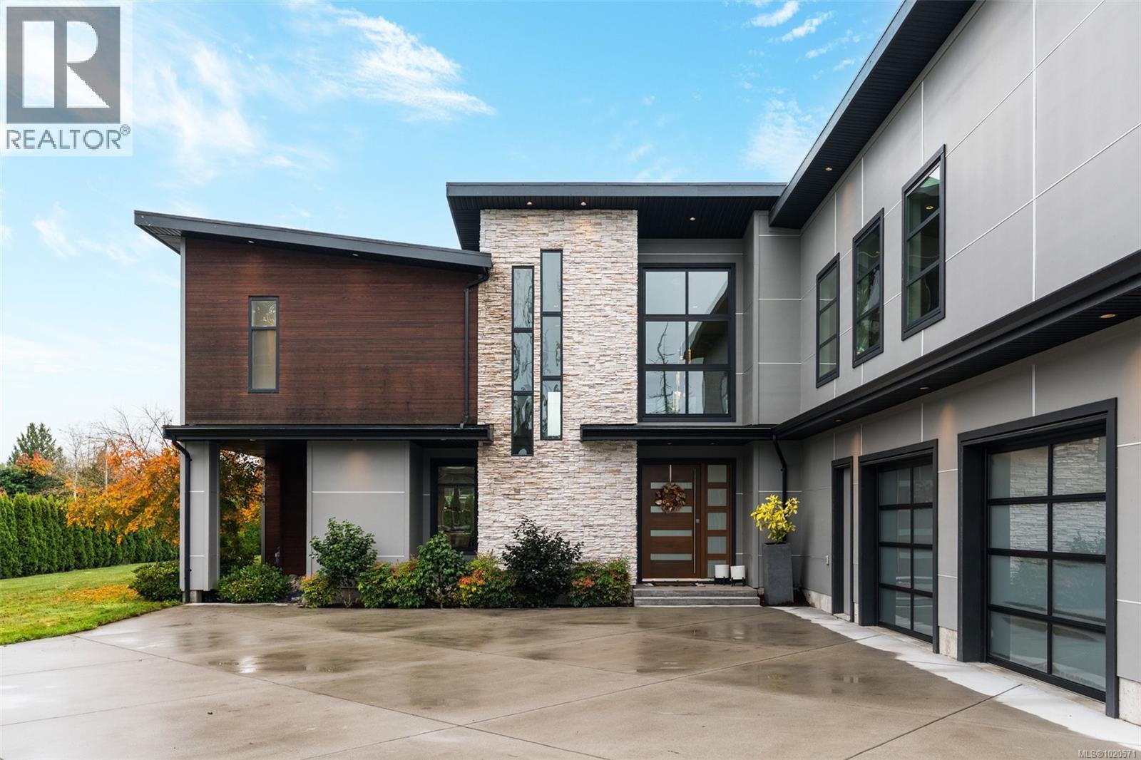 1857 McMicken Rd, North Saanich