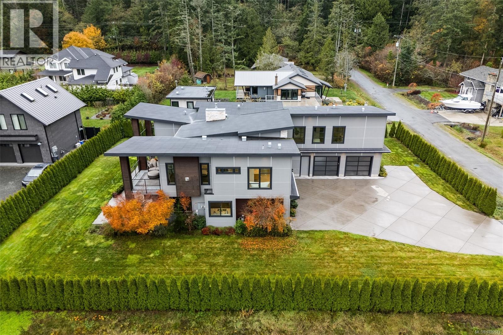1857 McMicken Rd, North Saanich