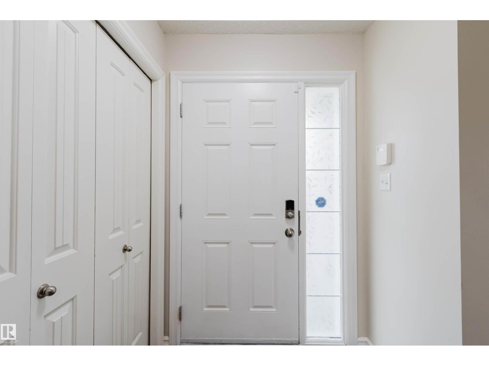 1124 37A AV NW, Edmonton