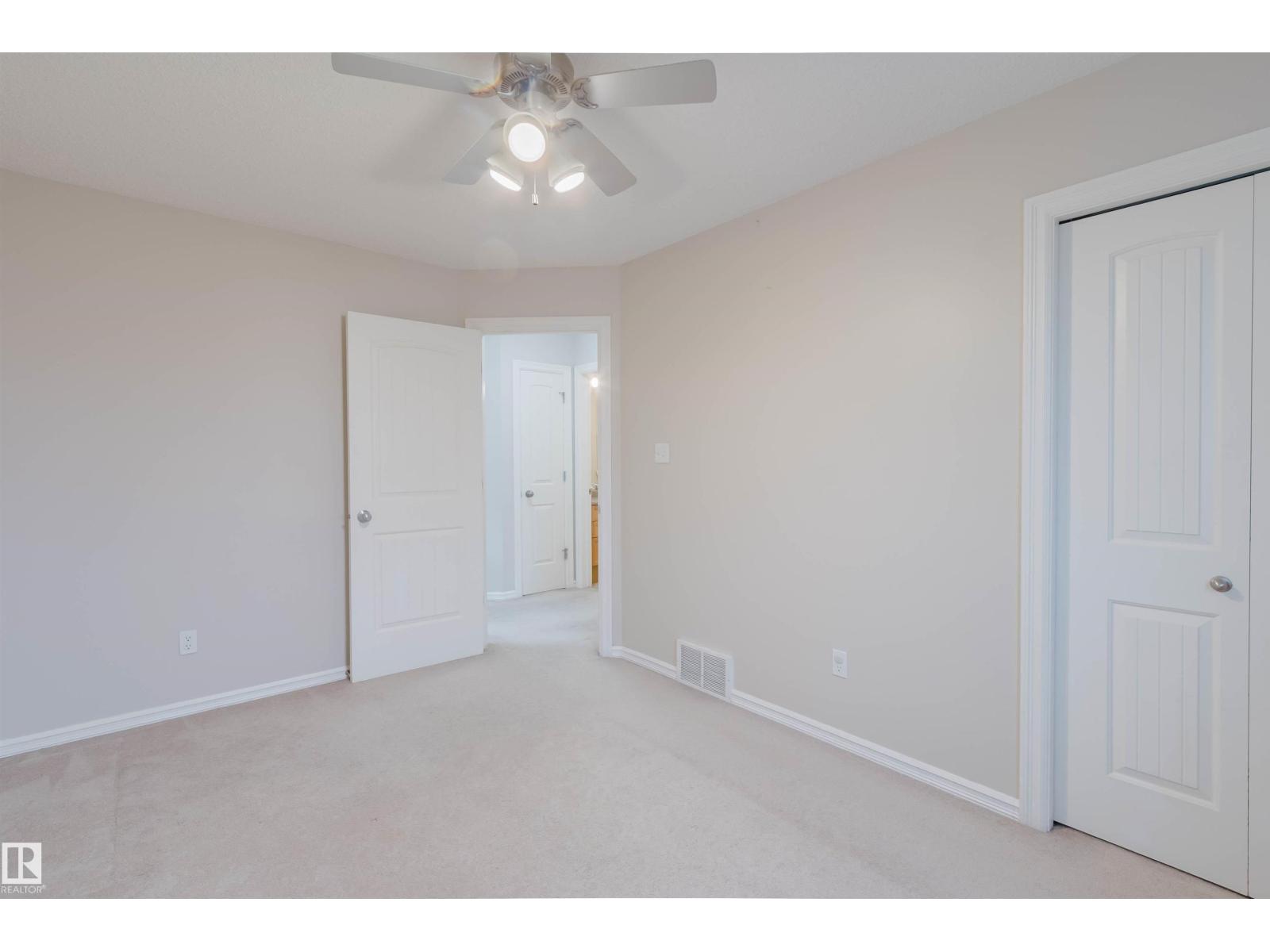 1124 37A AV NW, Edmonton