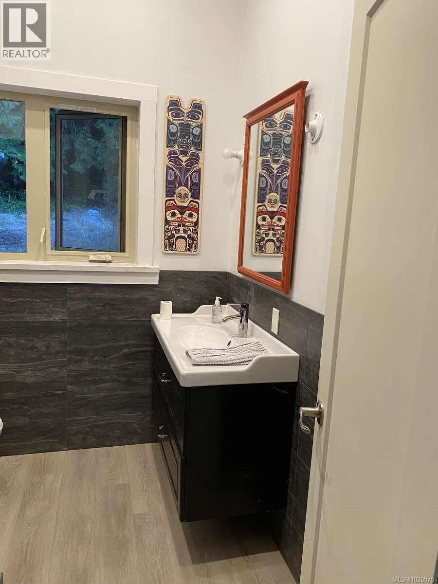 105 Mapleleaf Lane, Sidney Island