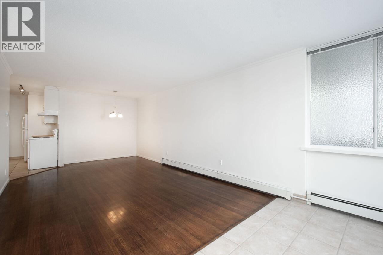 108 1425 ESQUIMALT AVENUE, West Vancouver