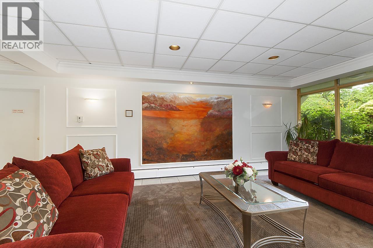 108 1425 ESQUIMALT AVENUE, West Vancouver