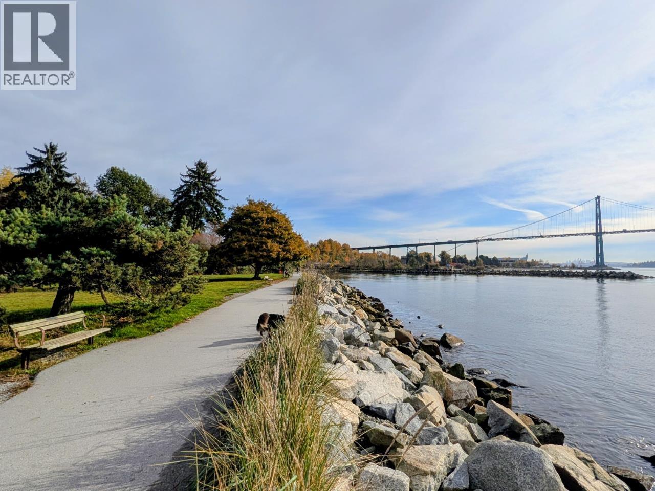 3D 328 TAYLOR WAY, West Vancouver