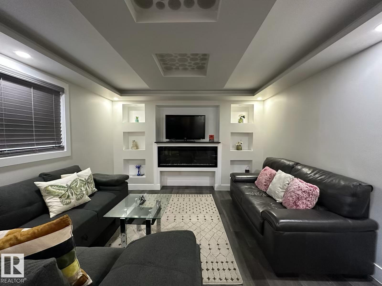 9130 83 AV NW, Edmonton