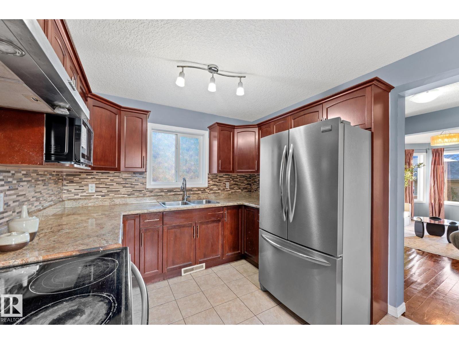 12713 116 ST NW NW, Edmonton