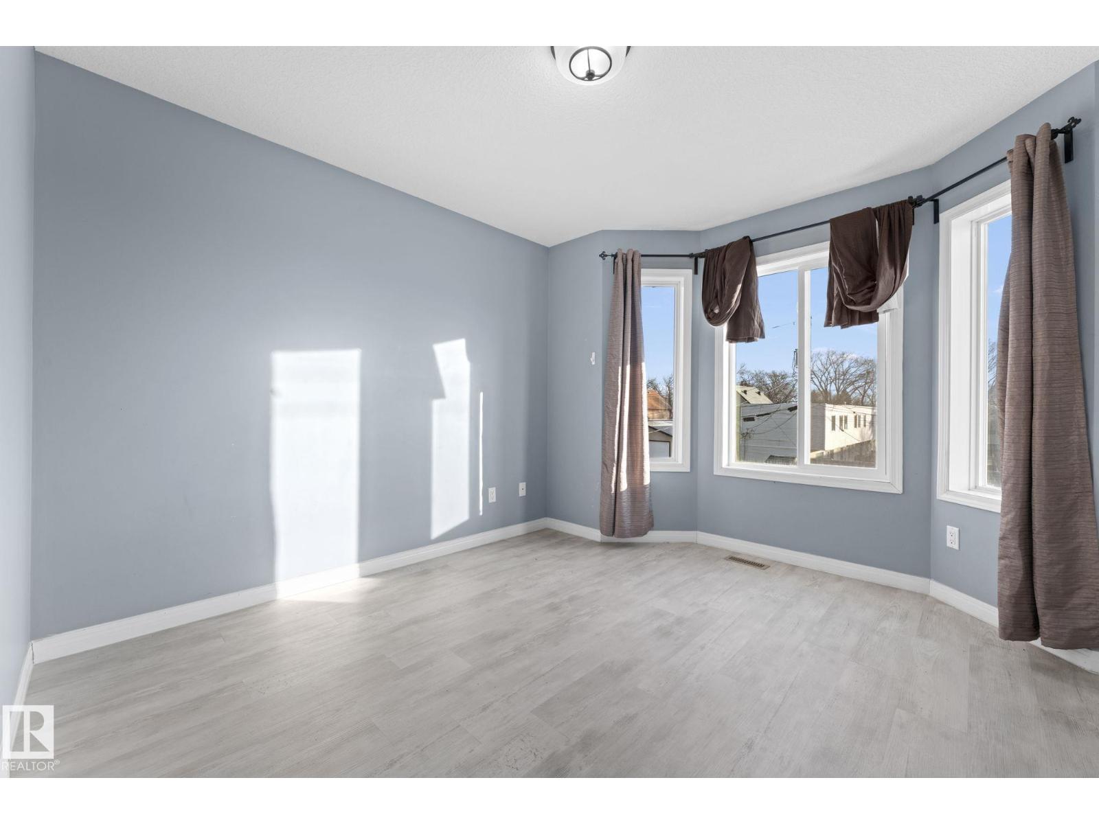 12713 116 ST NW NW, Edmonton