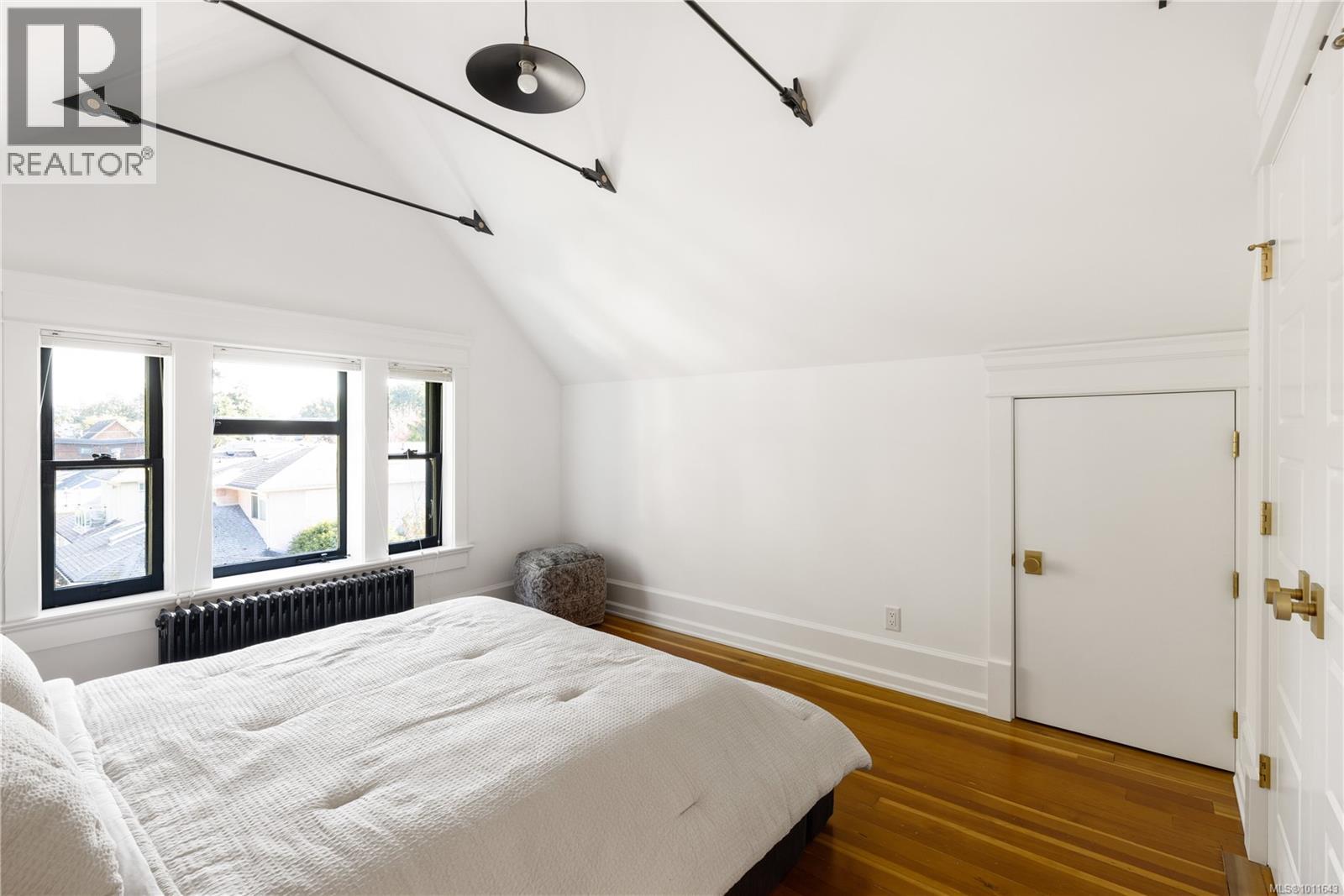  222 Dallas Road, Victoria