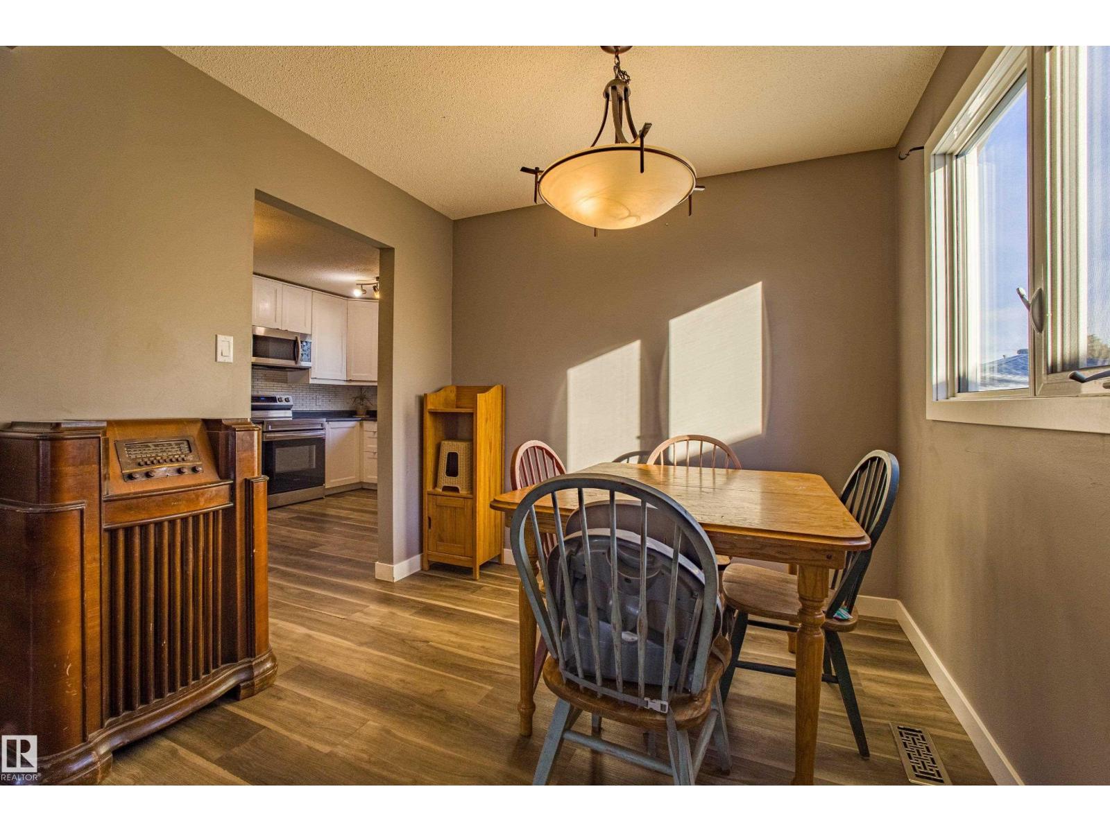 157 BROOKWOOD DR, Spruce Grove