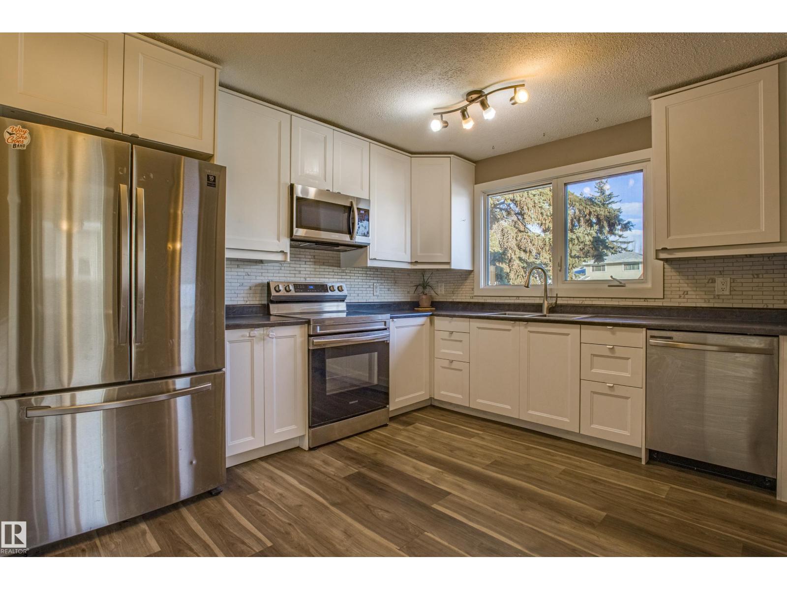 157 BROOKWOOD DR, Spruce Grove