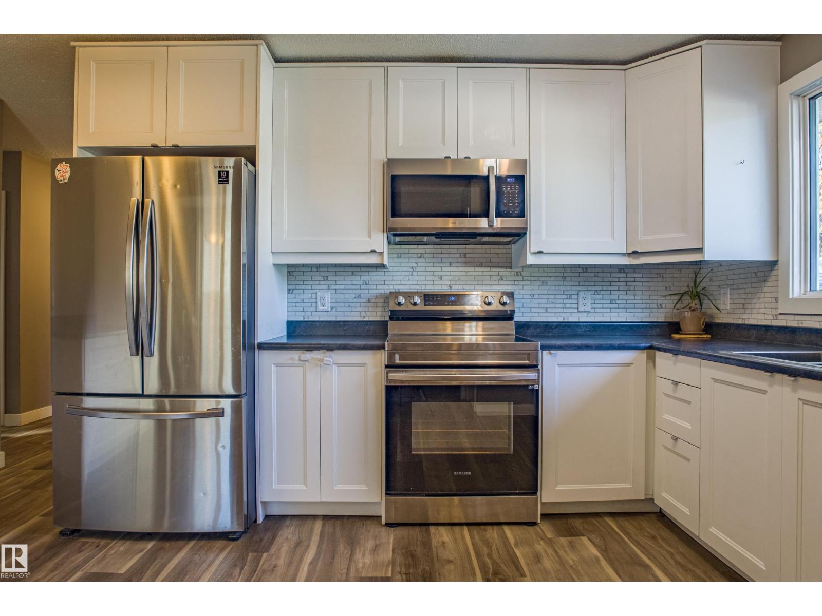 157 BROOKWOOD DR, Spruce Grove