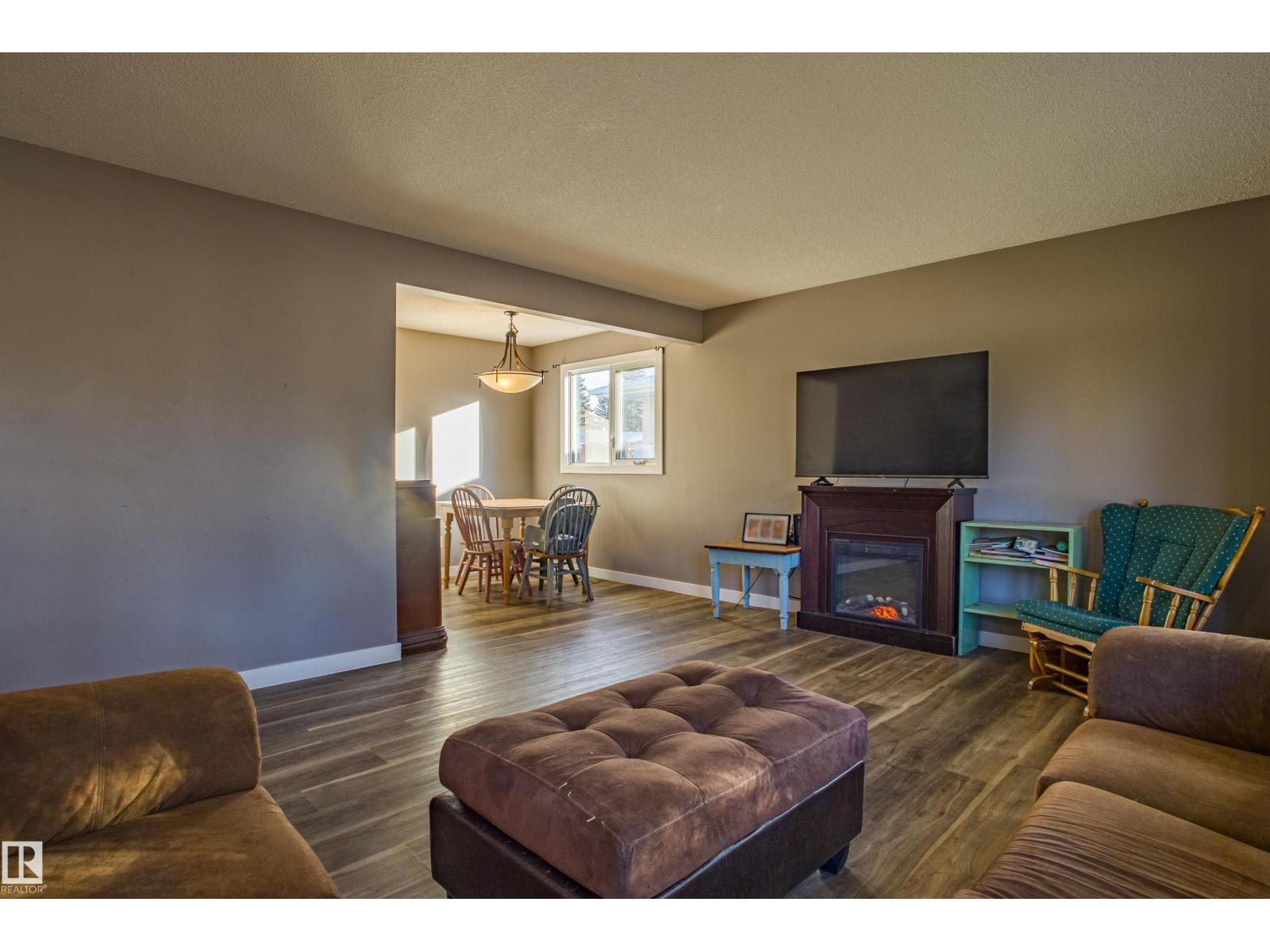 157 BROOKWOOD DR, Spruce Grove