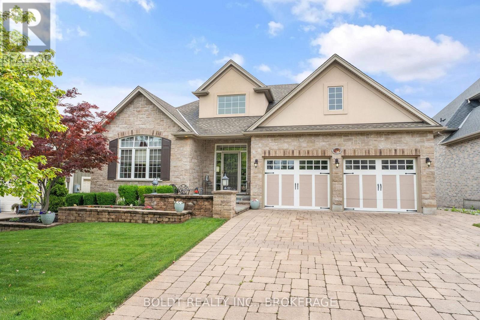 19 RED HAVEN DRIVE - 44