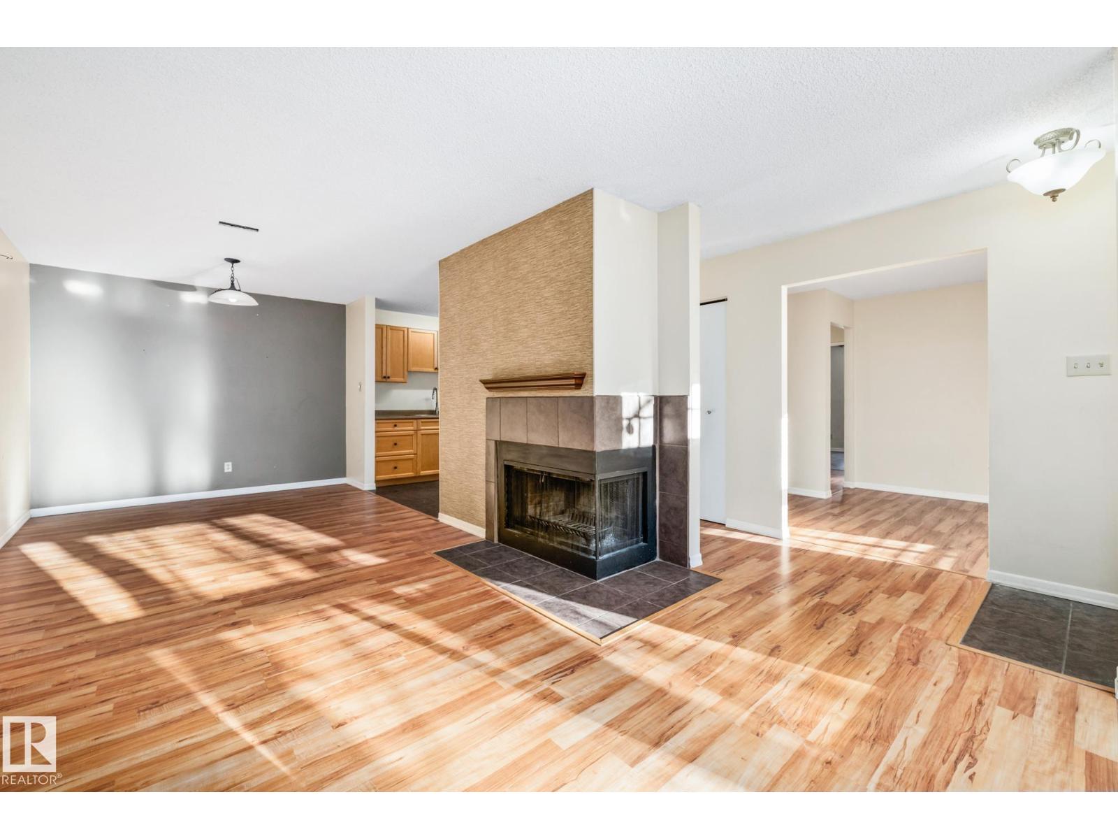 #136 70 WOODLANDS RD, St. Albert