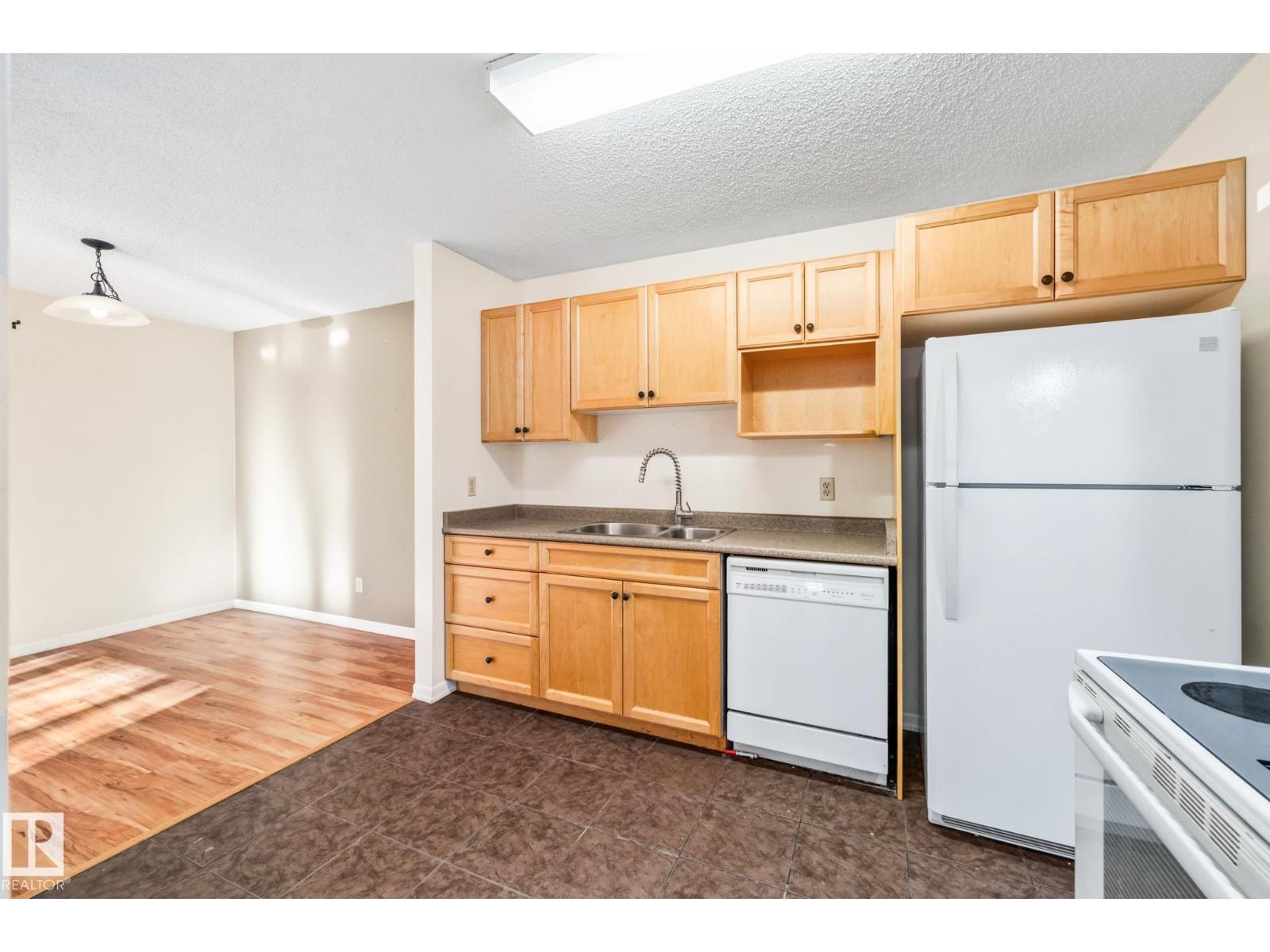 #136 70 WOODLANDS RD, St. Albert