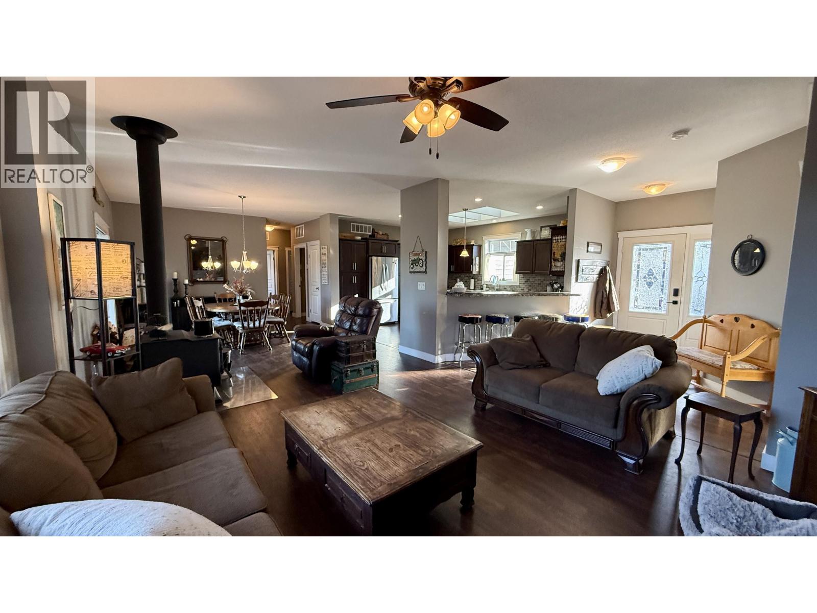 6482 WATSON ROAD - Photo 3 of 31, Horse Lake, British Columbia