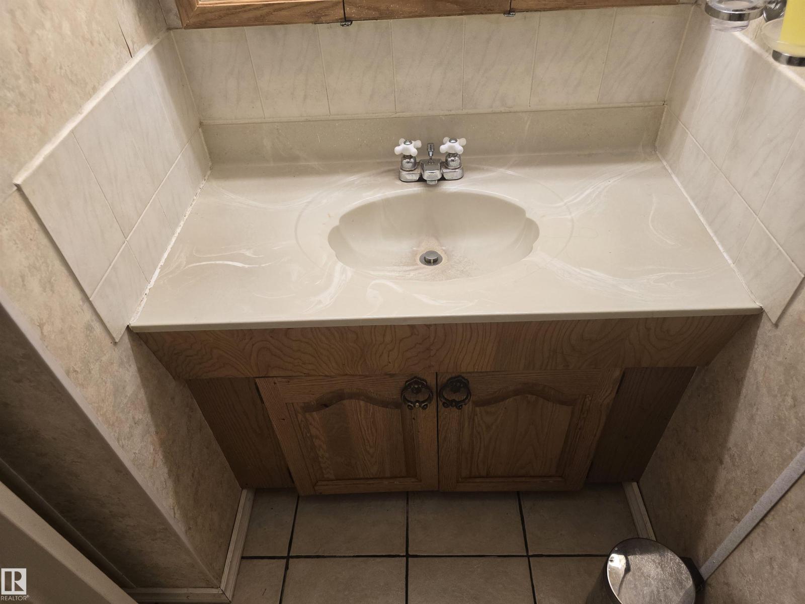 12209A 134B AV NW, Edmonton