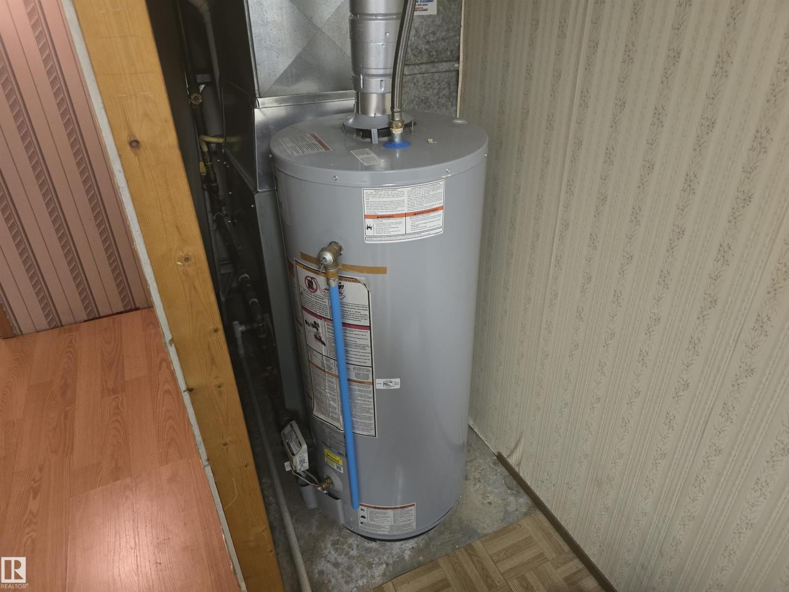 12209A 134B AV NW, Edmonton